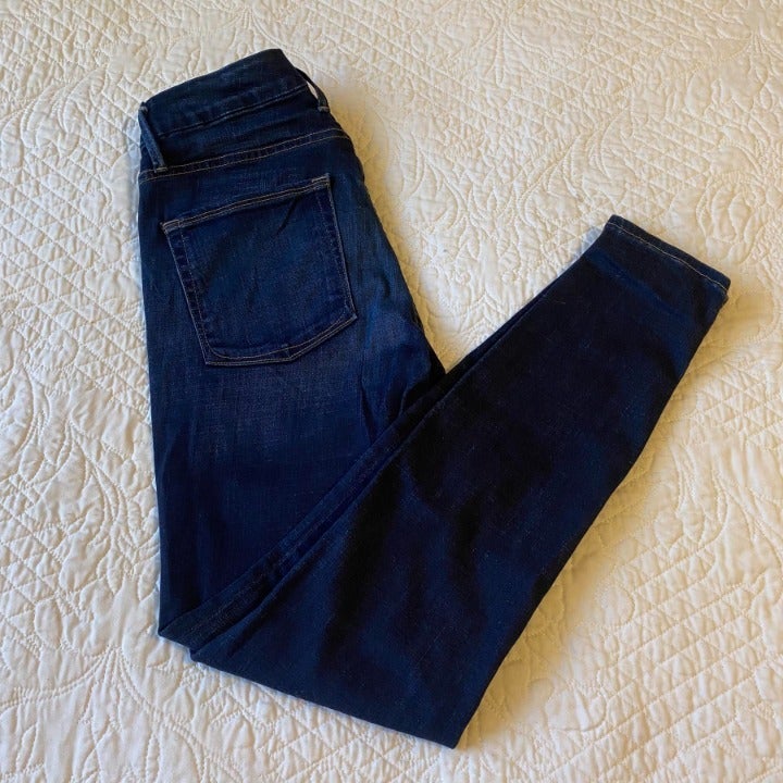 Good American- Good Legs Dark Wash Skinny Jeans