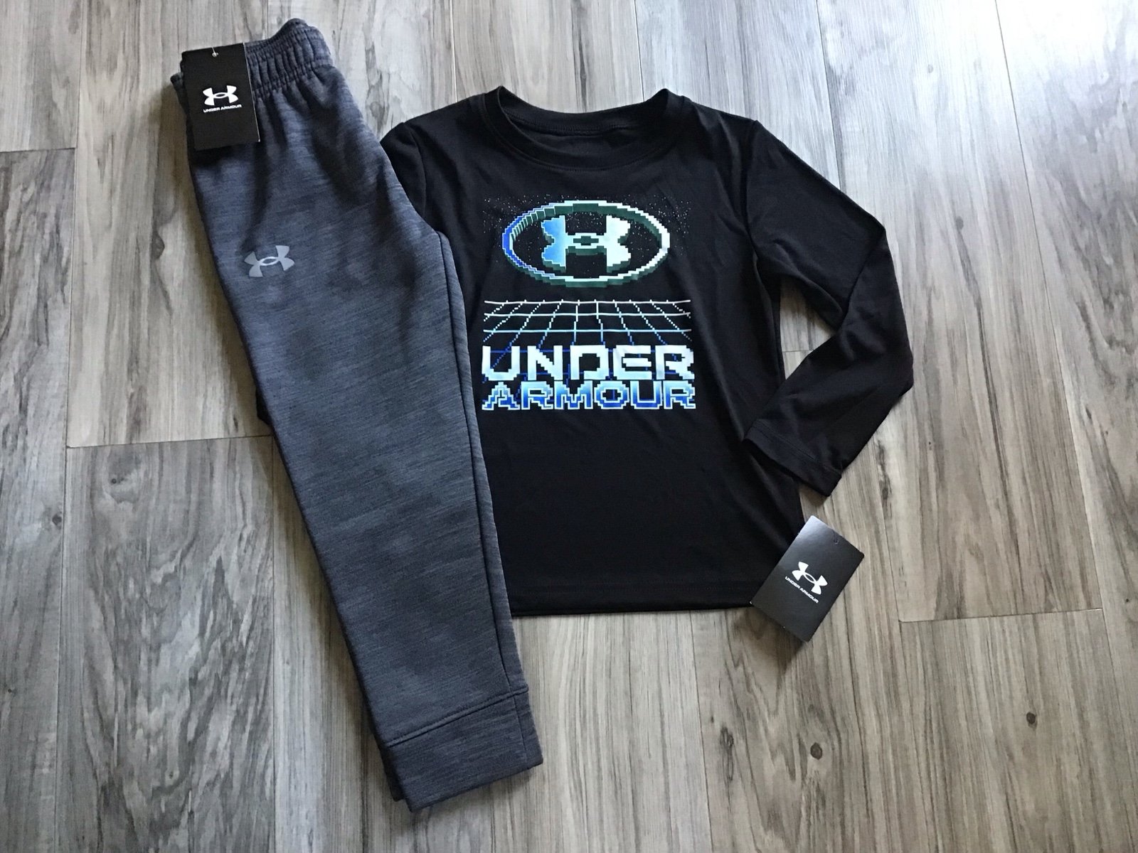 Boys Under Armour l/s tee & joggers outfit size 4(NWT) ~PRICE FIRM, NO OFFERS~