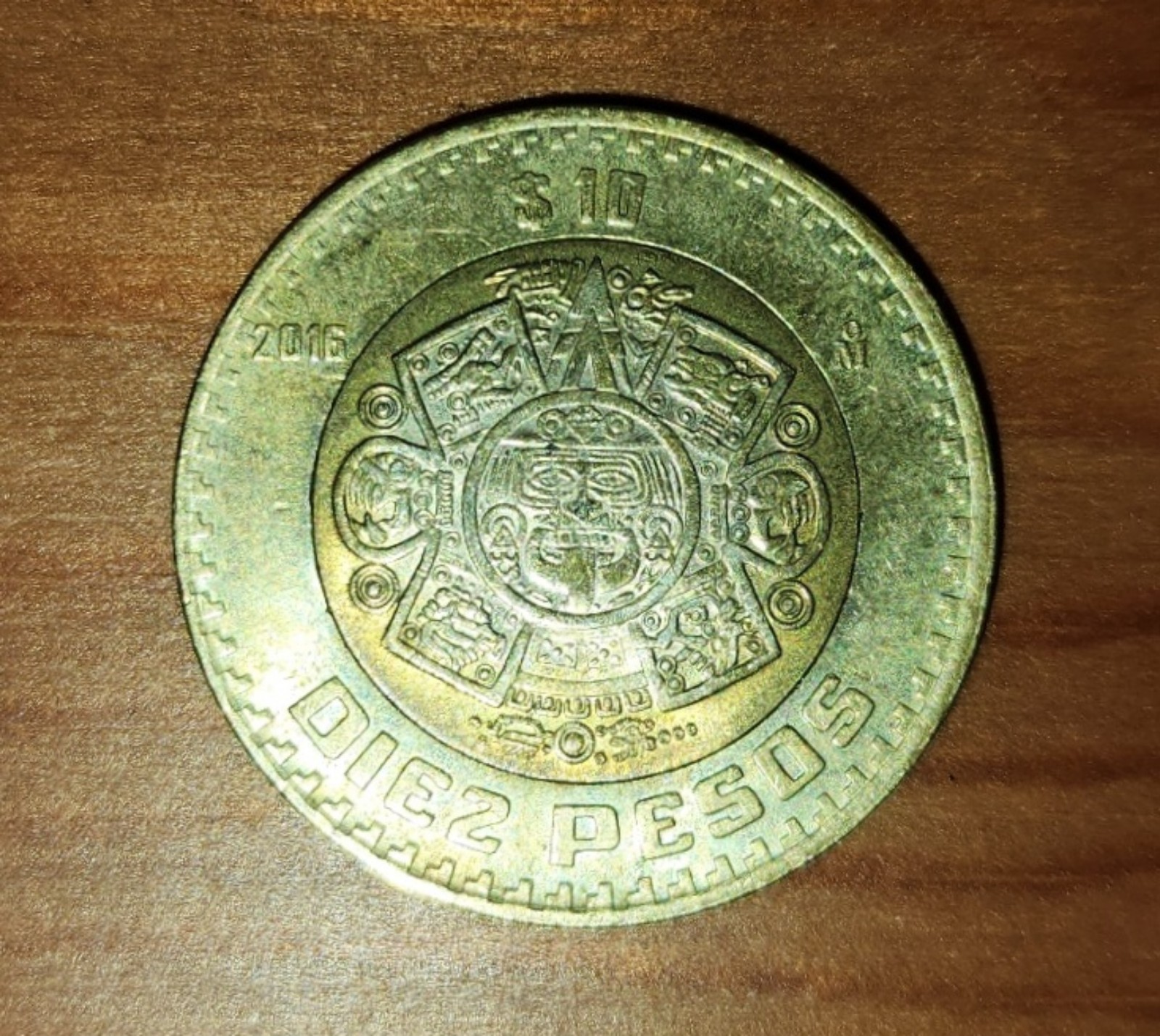 Un 1 Rare Error Gold Center Ten Diez 10 Pesos Moneda Coin 2016 Mexico Eagle MX