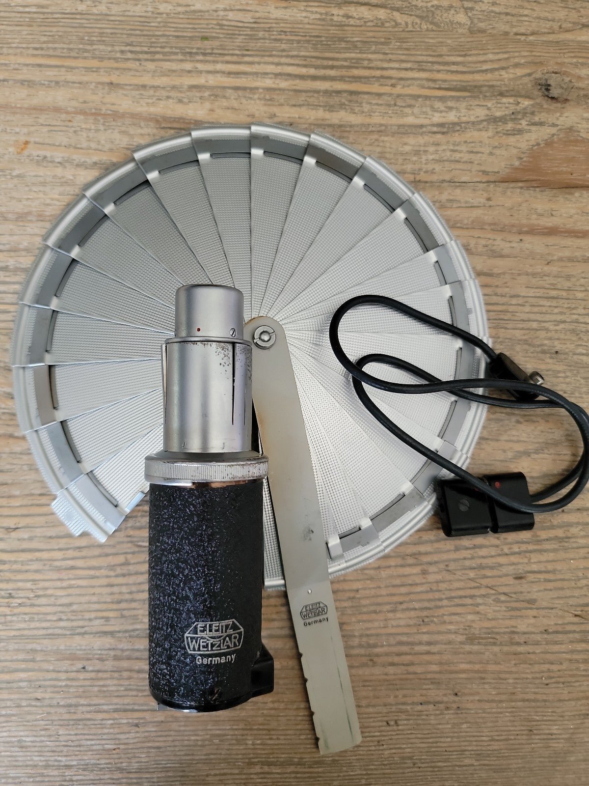 Fan Flash for a Leica Rangefinder Eleitz Wetzlar cord/inc
