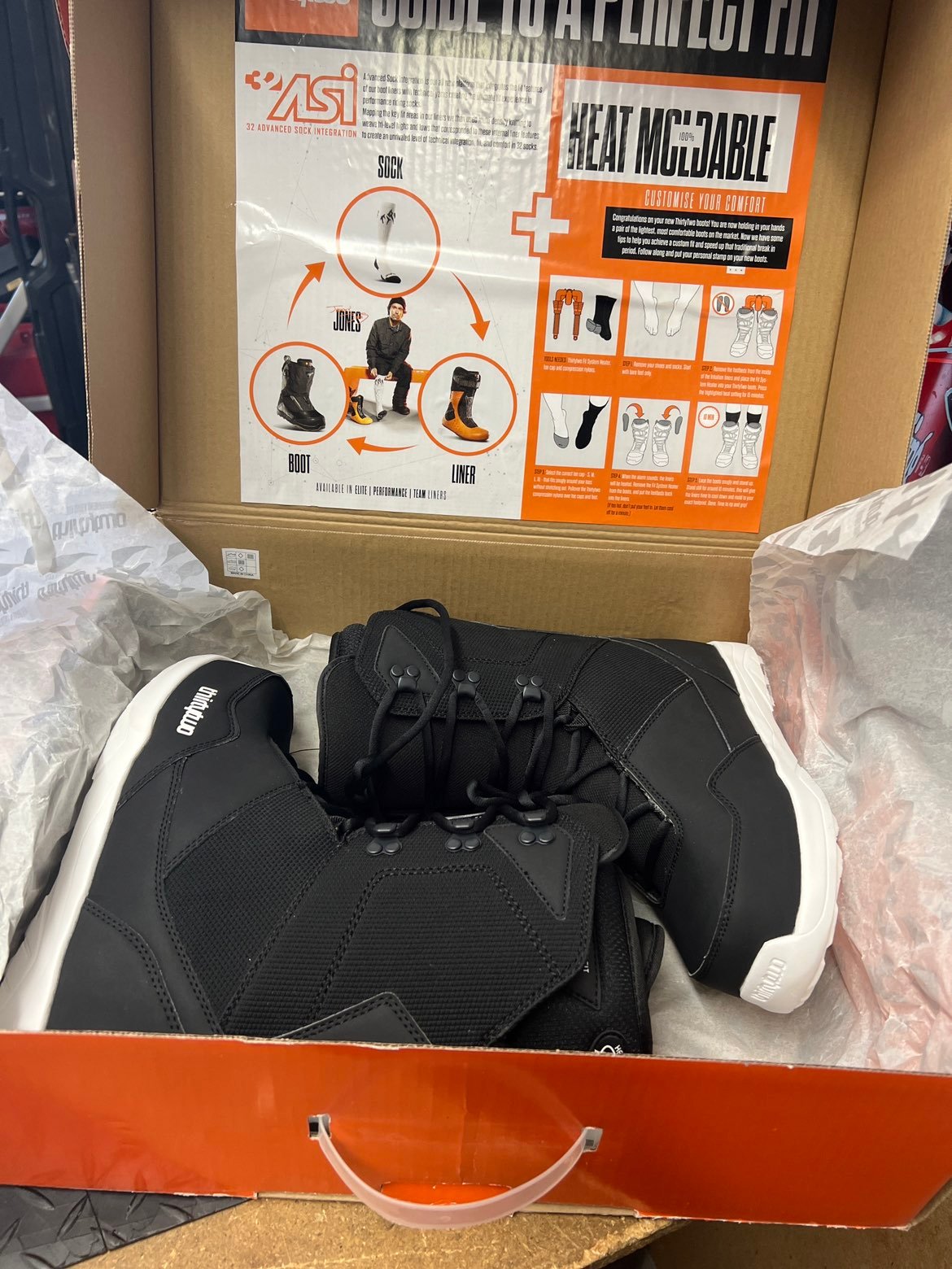 Thirty Two Shifty Snowboard Boots Size 7.5 Black
