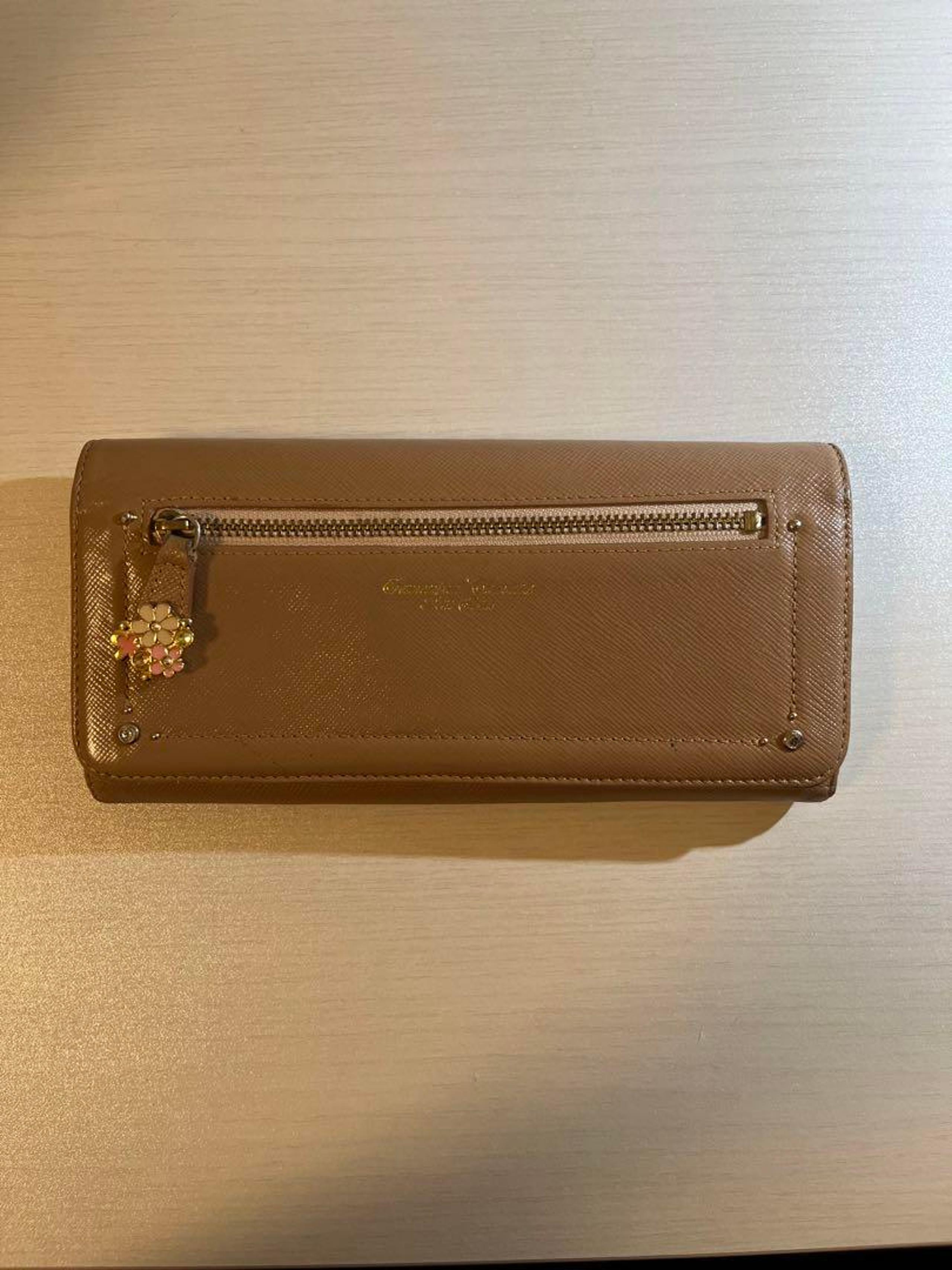 Samantha Thavasa long wallet