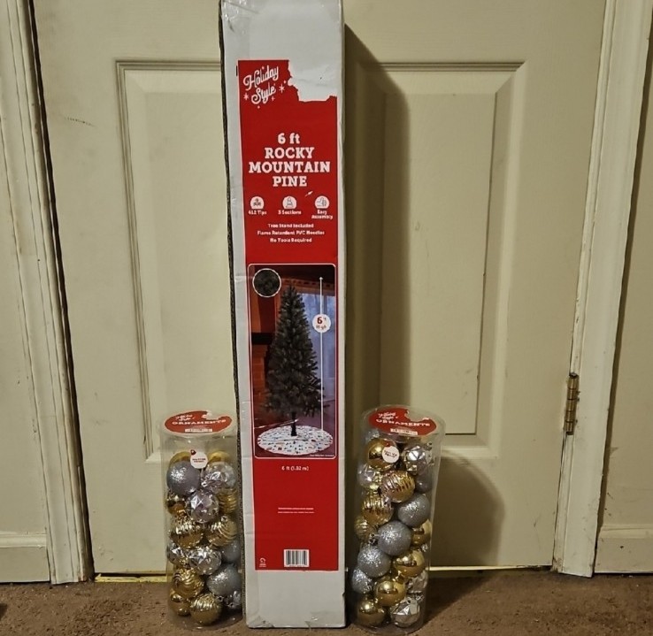 Holiday Time 6 ft Rocky Mountain Pine artificial tree