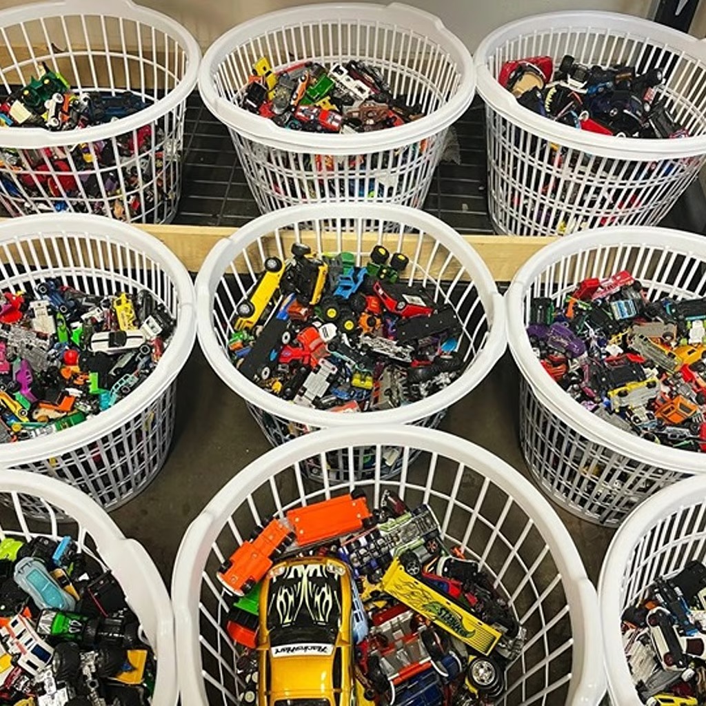 Hot Wheels Lot 40 Cars / Vehicles; Unsearched Matchbox, Disney, Tonka, Etc