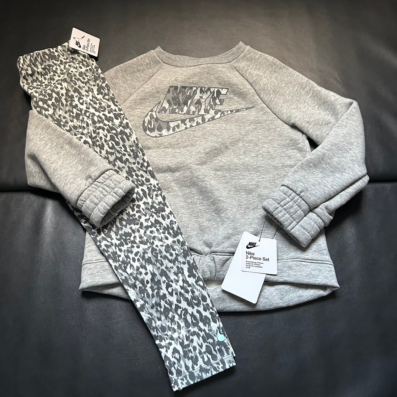 NWT Nike leopard print leggings & sweater set girls size 6