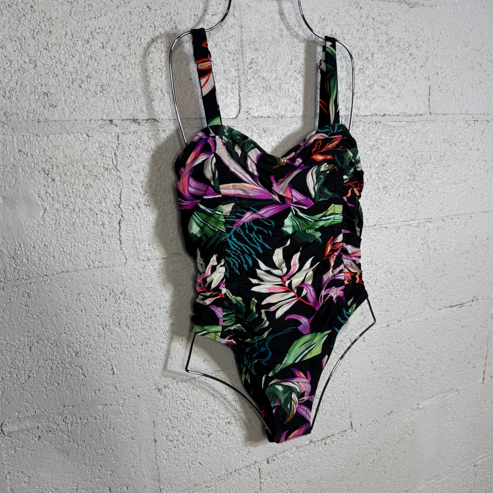 Carmen Marc Valvo Women's 1 Piece Ruched Swimsuit - Black Multi 10