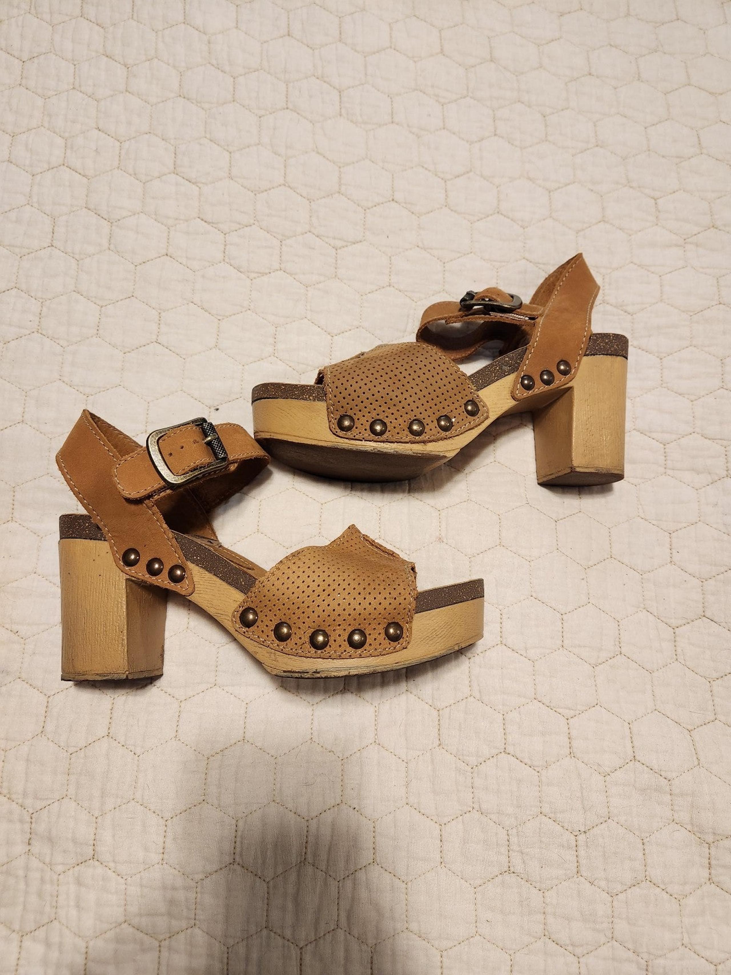 Sbicca platform heels