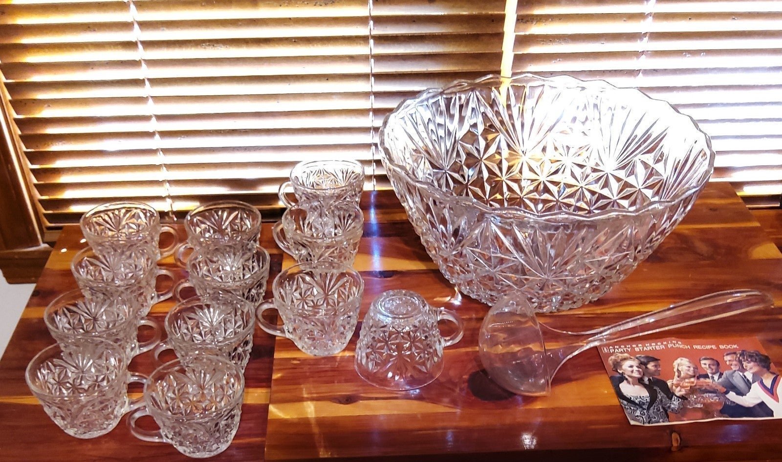 (26pc) 1950s Anchor Hocking Punch Set w/Ladle & Recipe Booklet