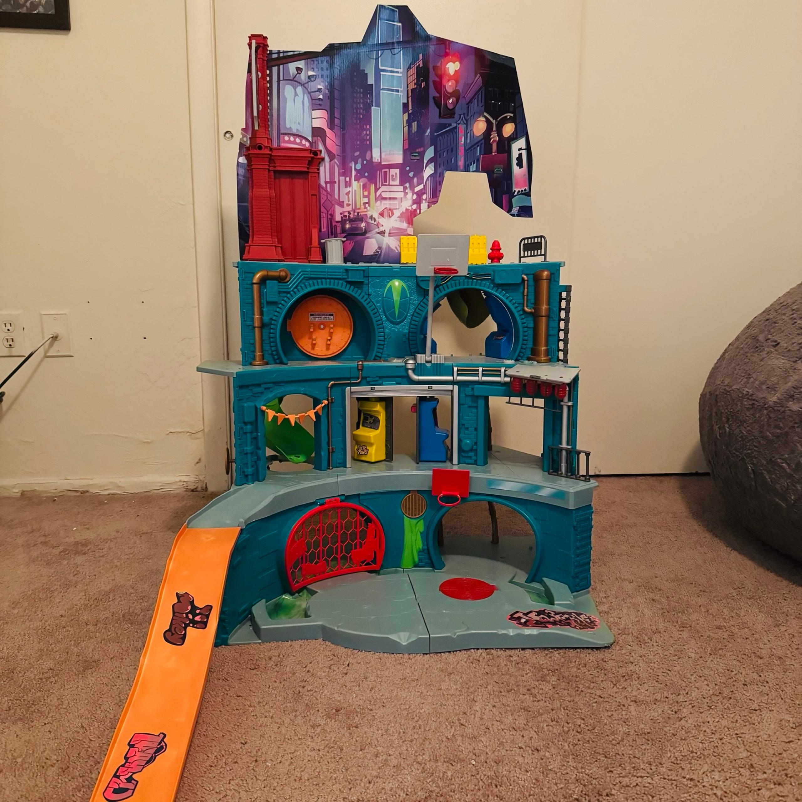 Rise of the Teenage Mutant Ninja Turtles TMNT 2018 Epic Sewer Lair Incomplete