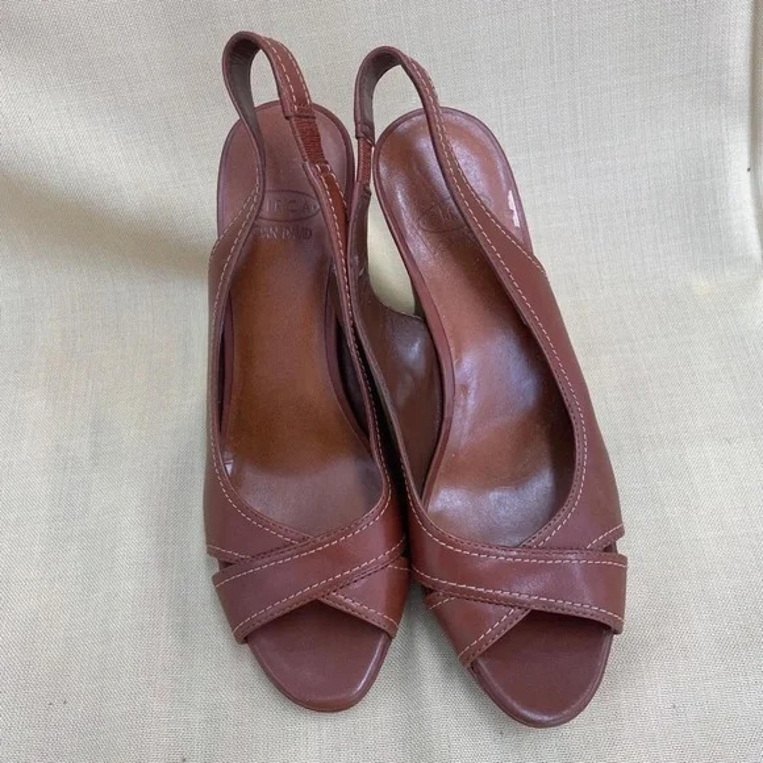 Joan&David slingback wedges