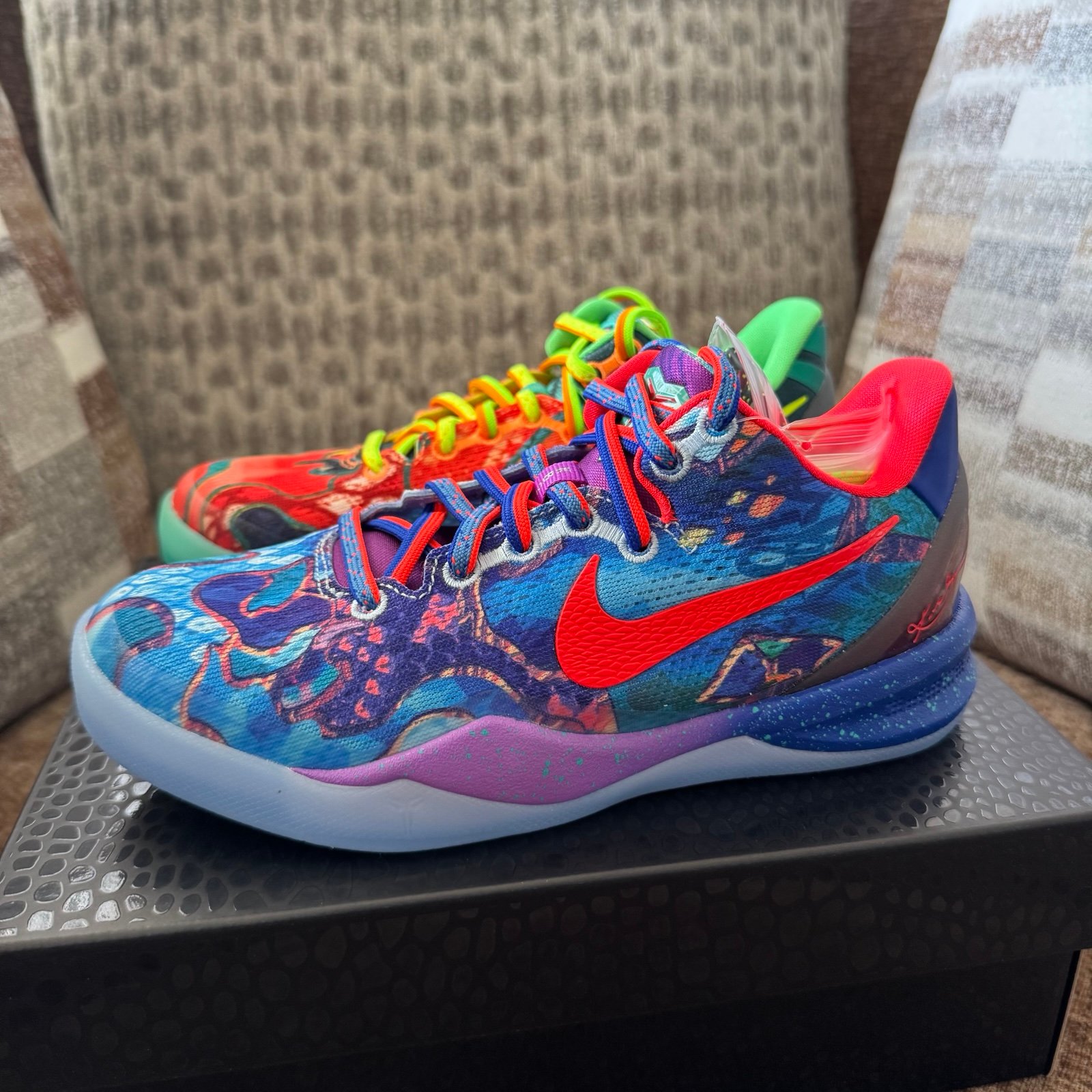NIKE KOBE 8 GS 'WHAT THE KOBE' 2025 BASKETBALL SHOES SIZE 3Y BRAND NEW