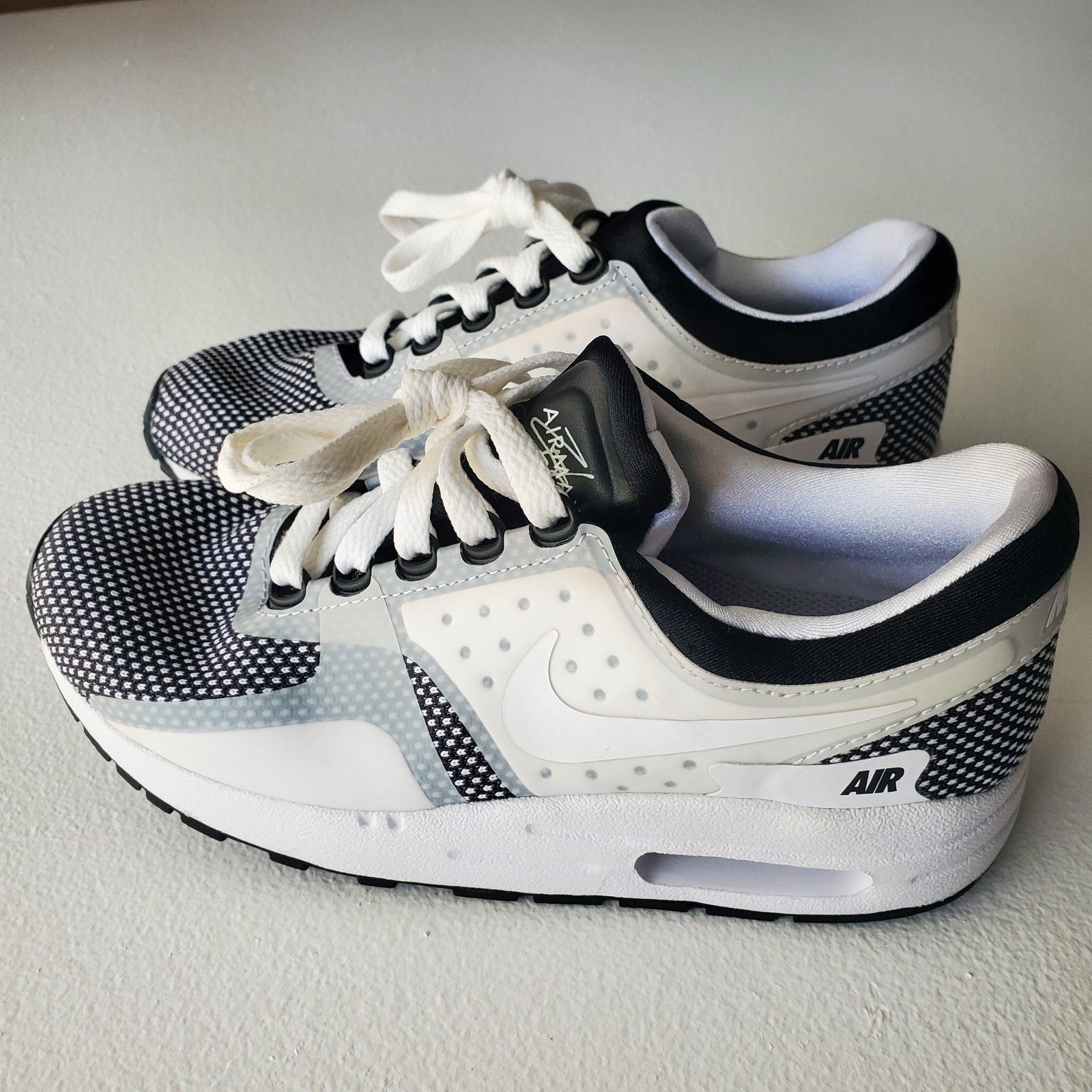 New Nike Air Max Zero Essential GS White/Grey/Black 881224-001 Kids 4Y