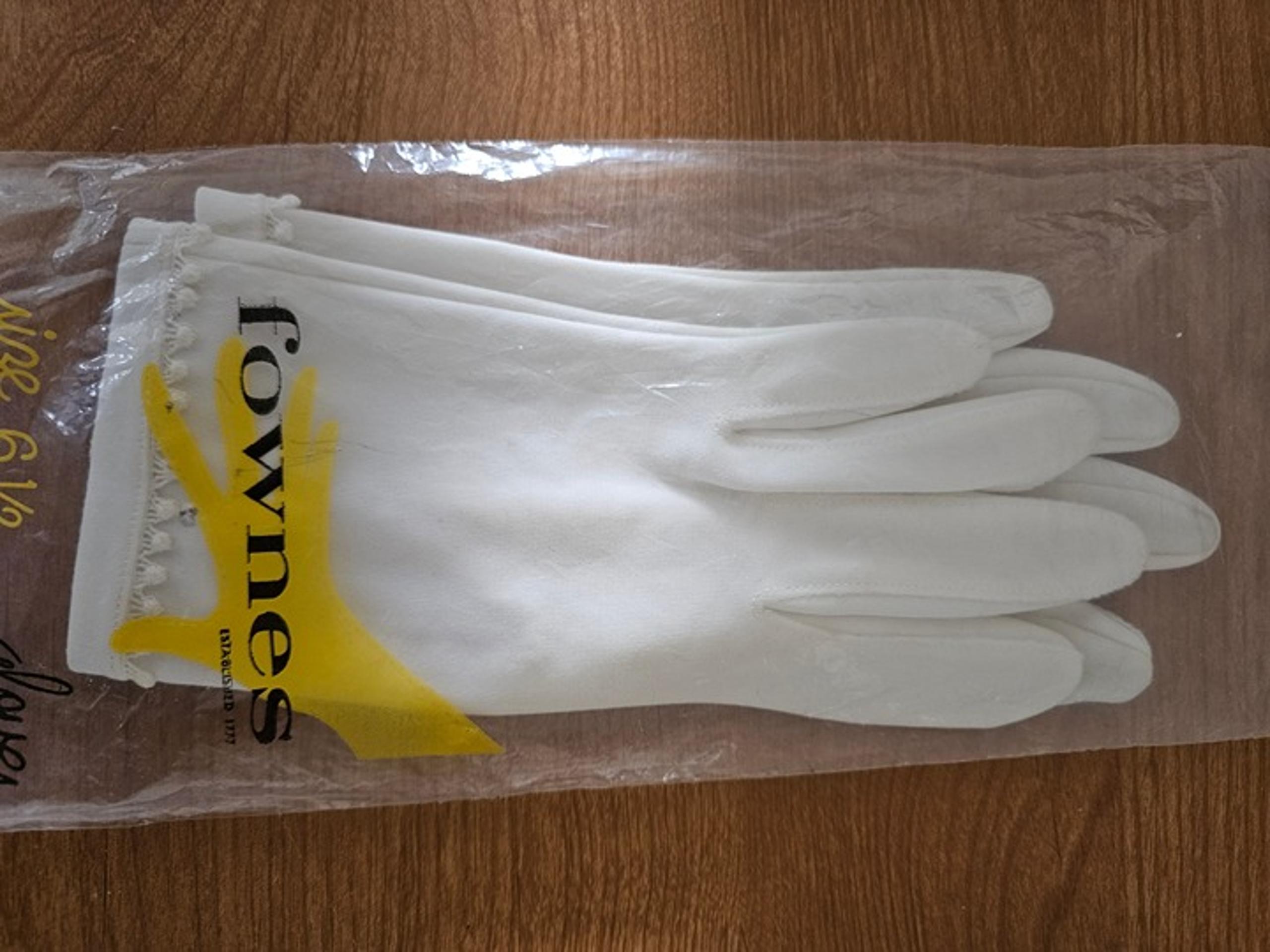 Vintage Fownes White Gloves