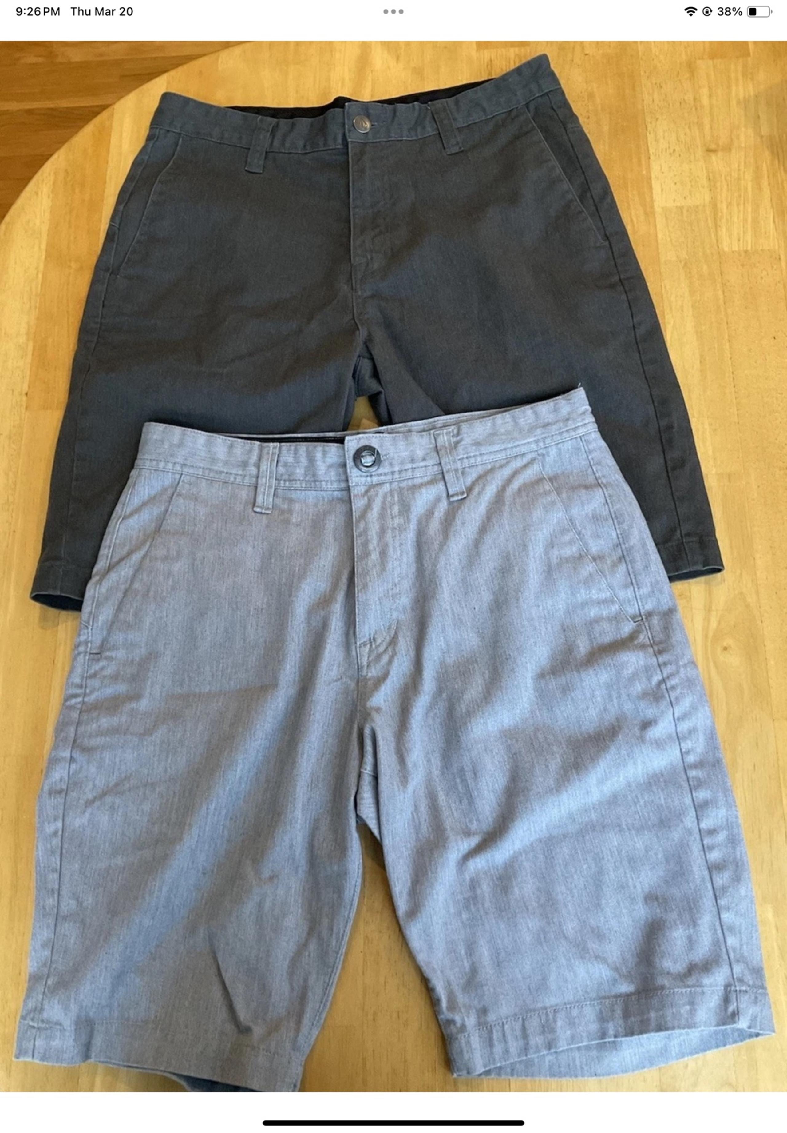 Volcom Mens Casual Chino Shorts Sz 30 Lot of 2 Golf Skate Flat Front 9.5" Inseam