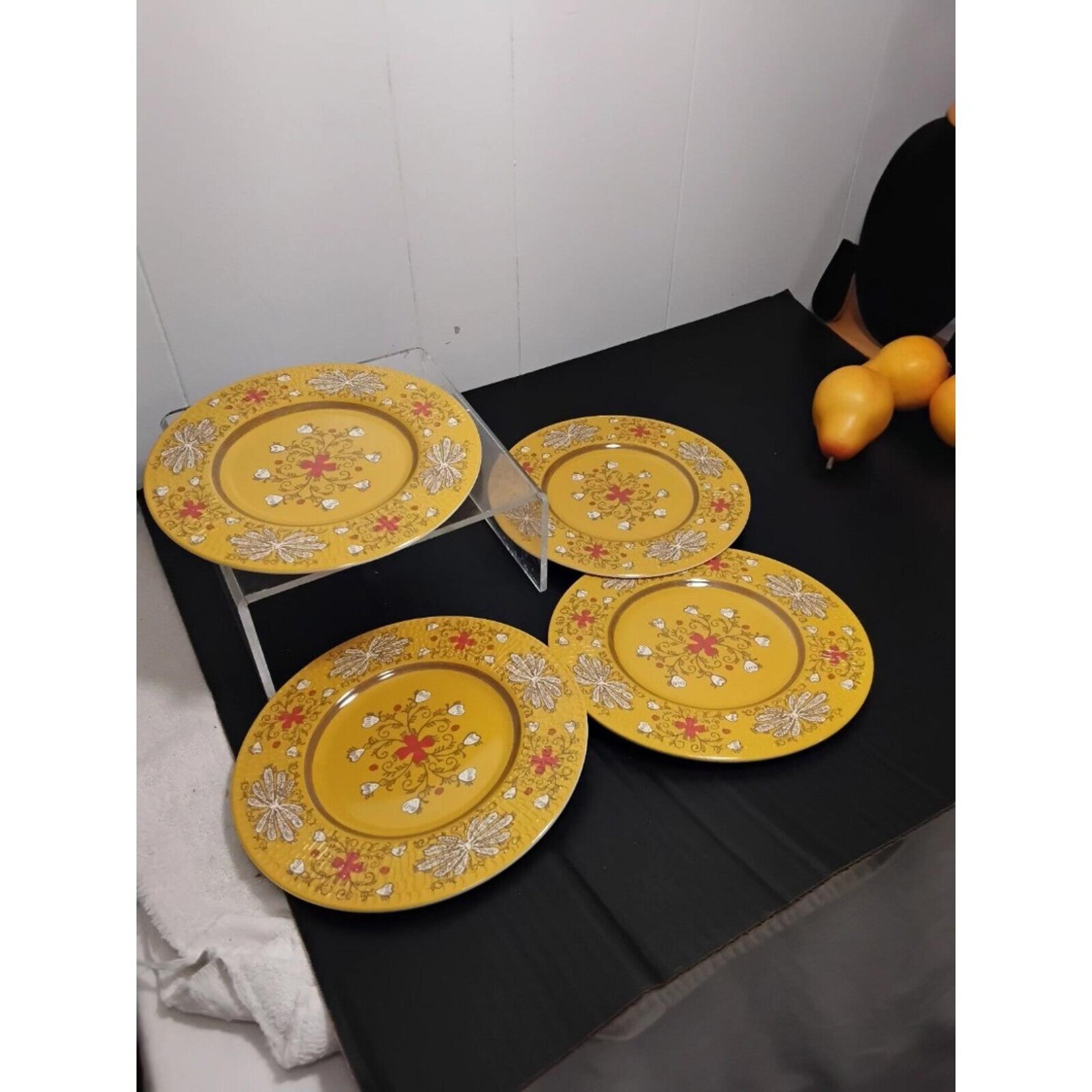Threshold Floral Melamine Salad Plates ~ 8.5" Set of 4