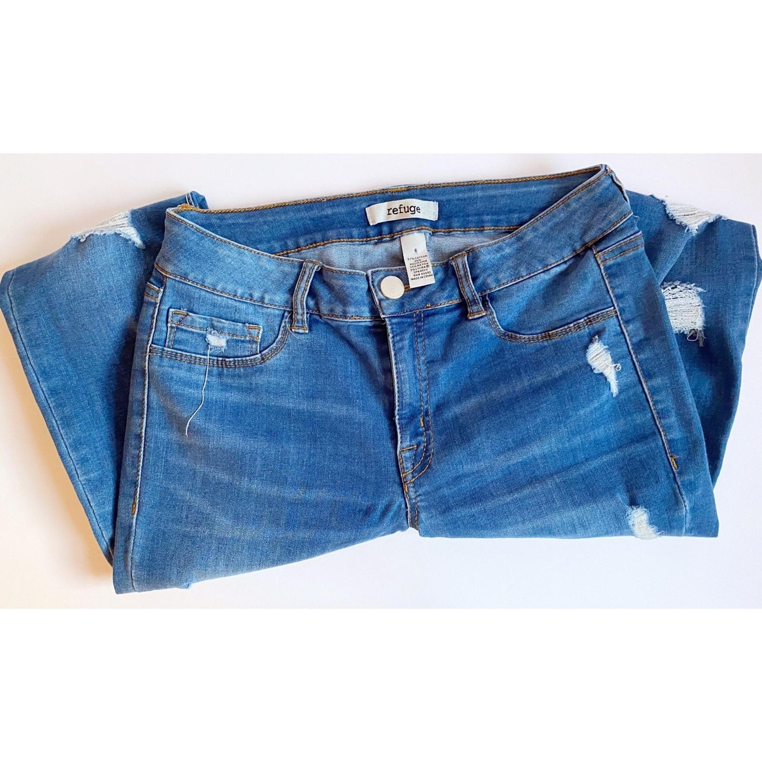 $ Distress Crop Jegging
