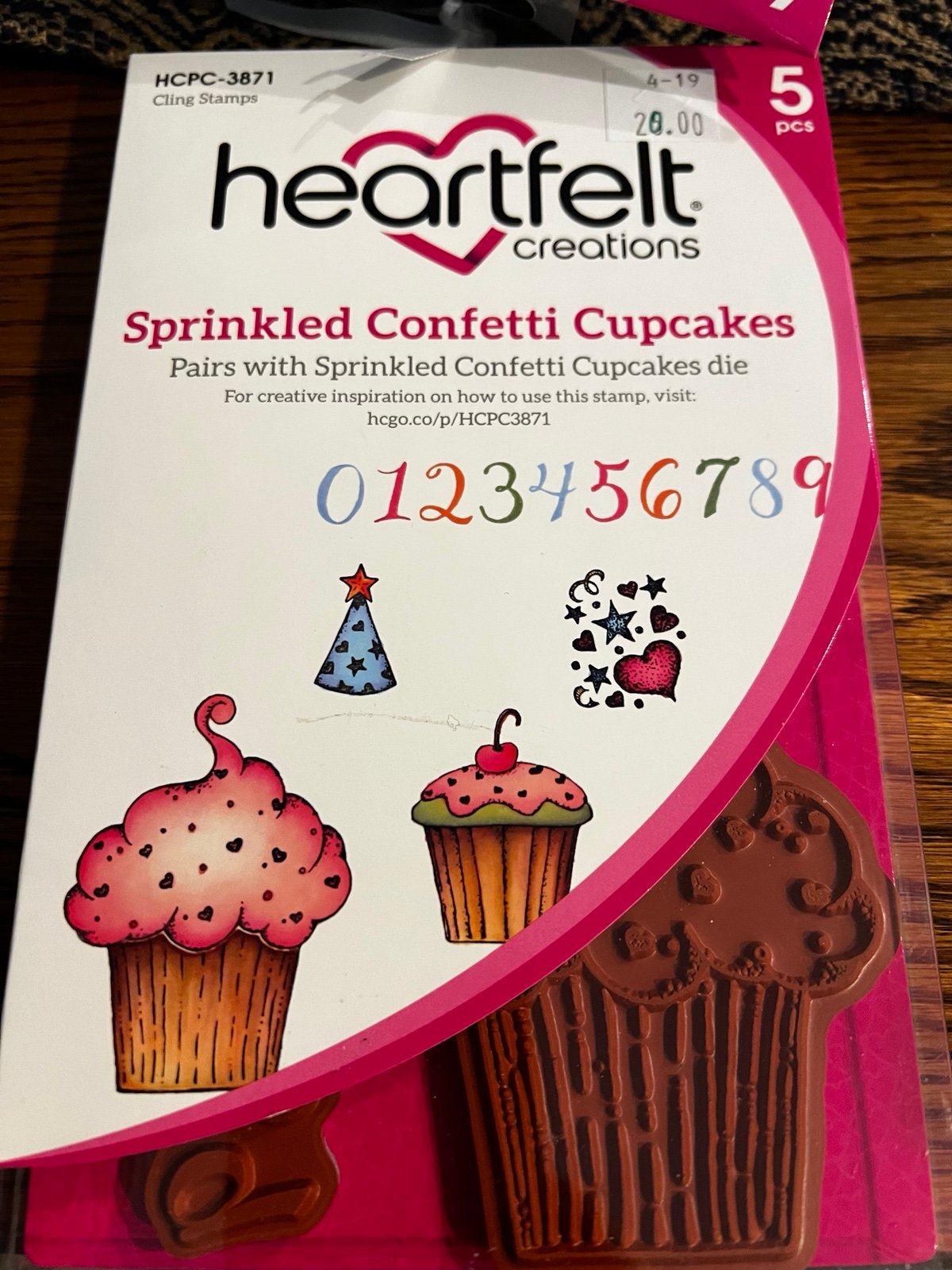 Heartfelt Creations Sprinkled Confetti Cupcakes Dies and Cling Stamps