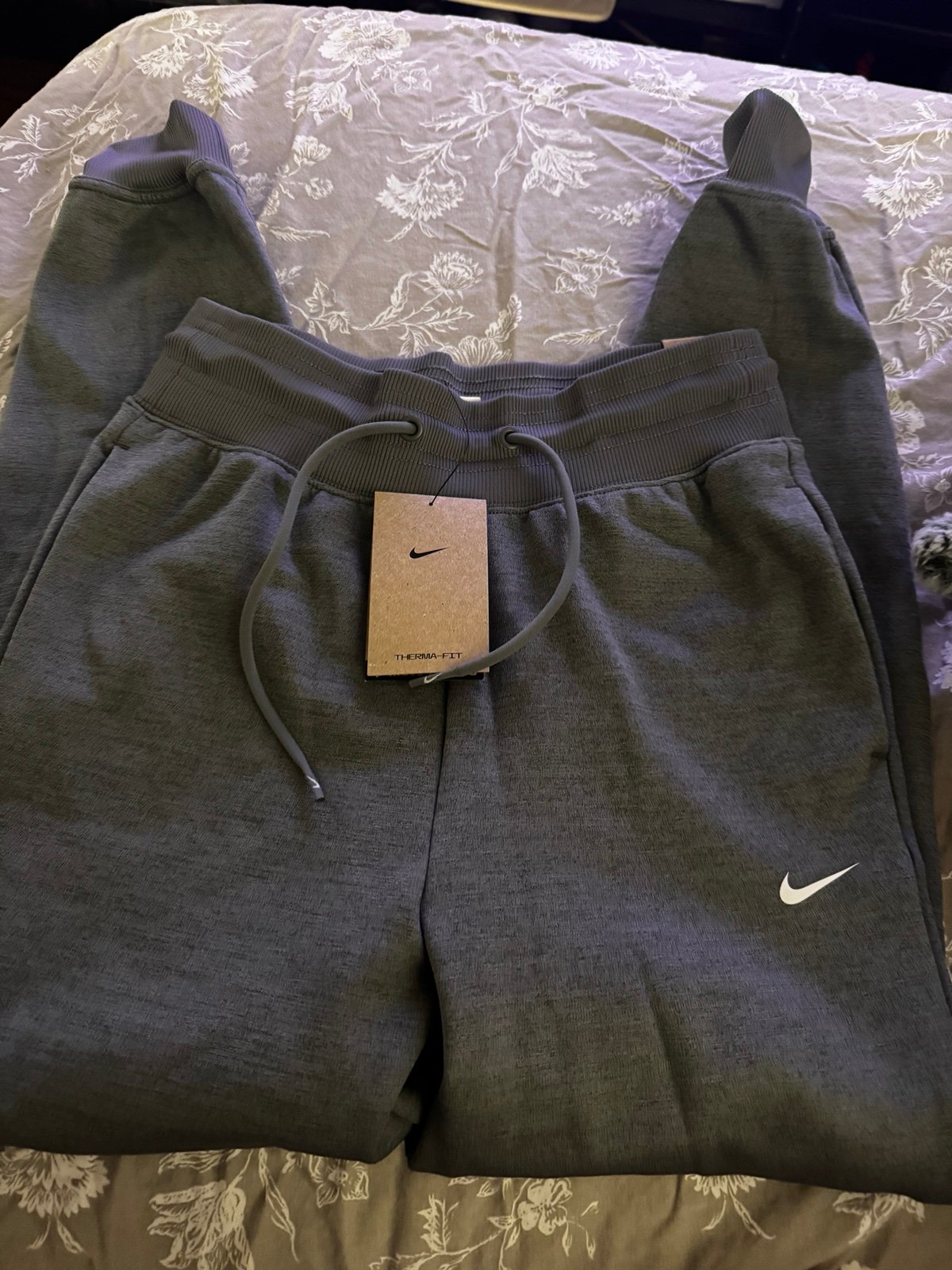 Nike therma-fit sweatpants