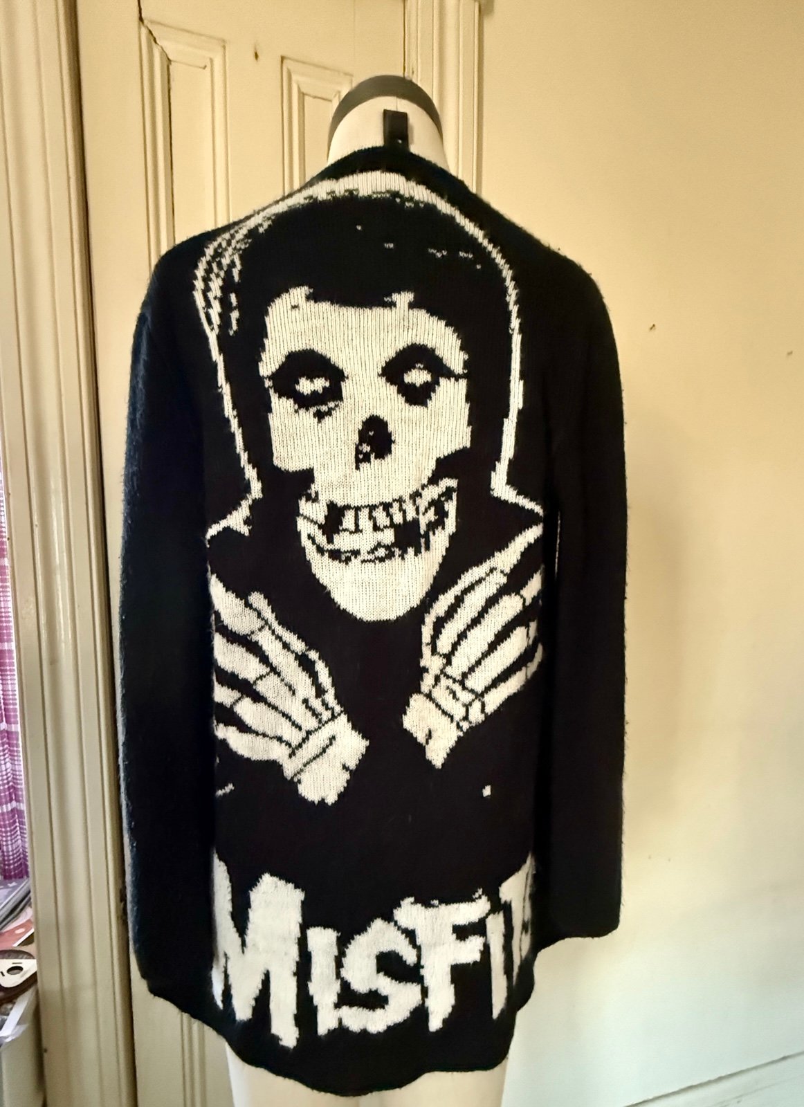Cozy Oversized Misfits Cardigan/Sweater