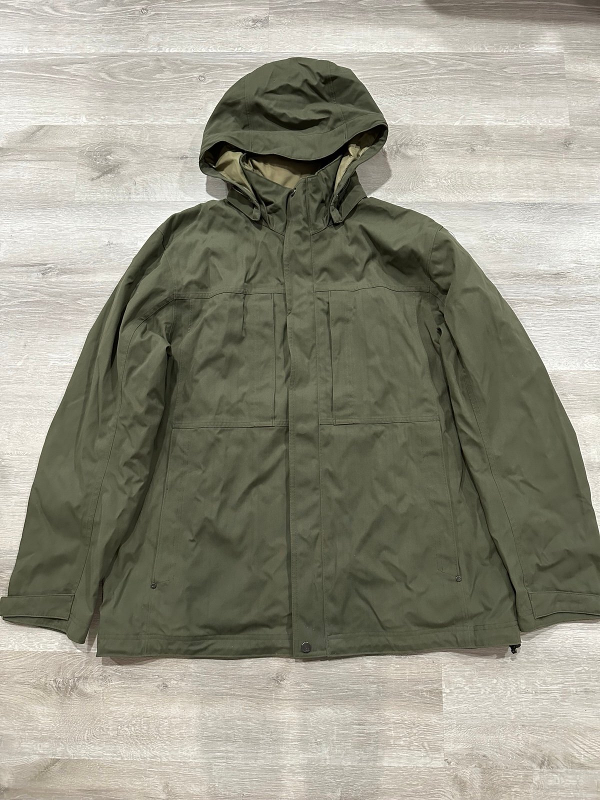 I175 NWOT REI Co-op Men's Green Pinecliff Long Sleeve Hooded Rain Coat Size XL