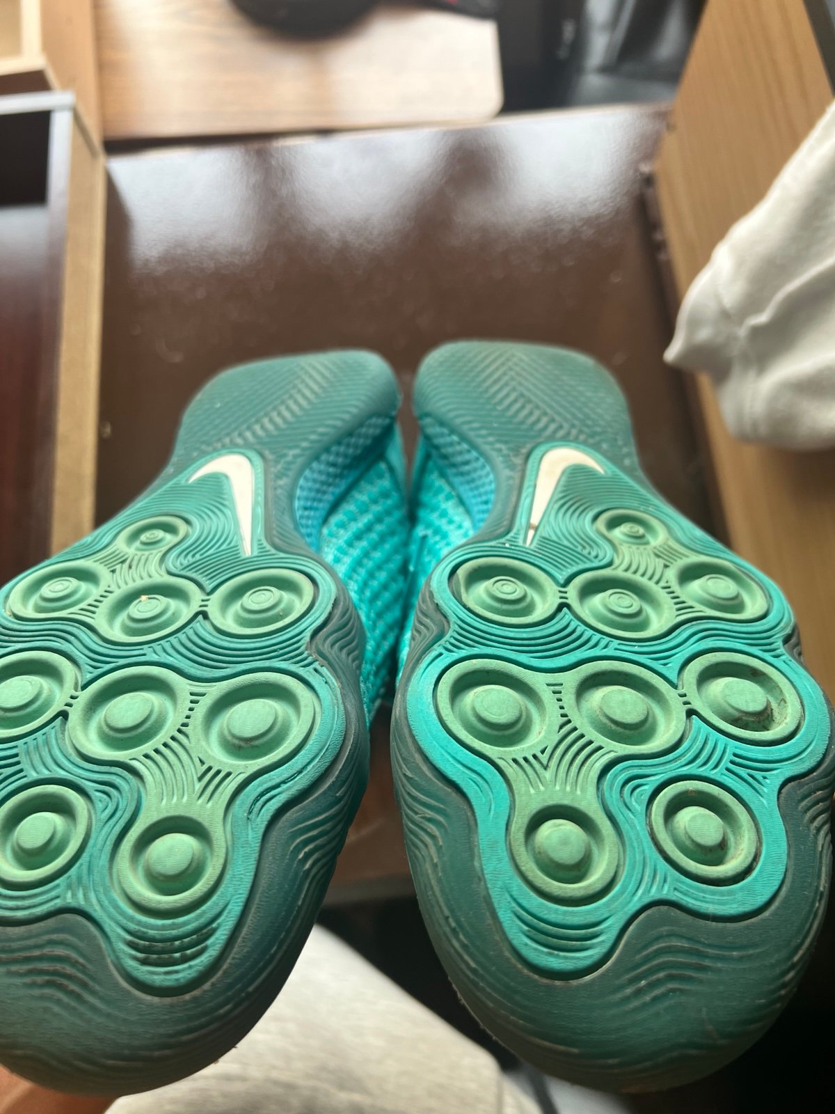 Nike react gato size 10