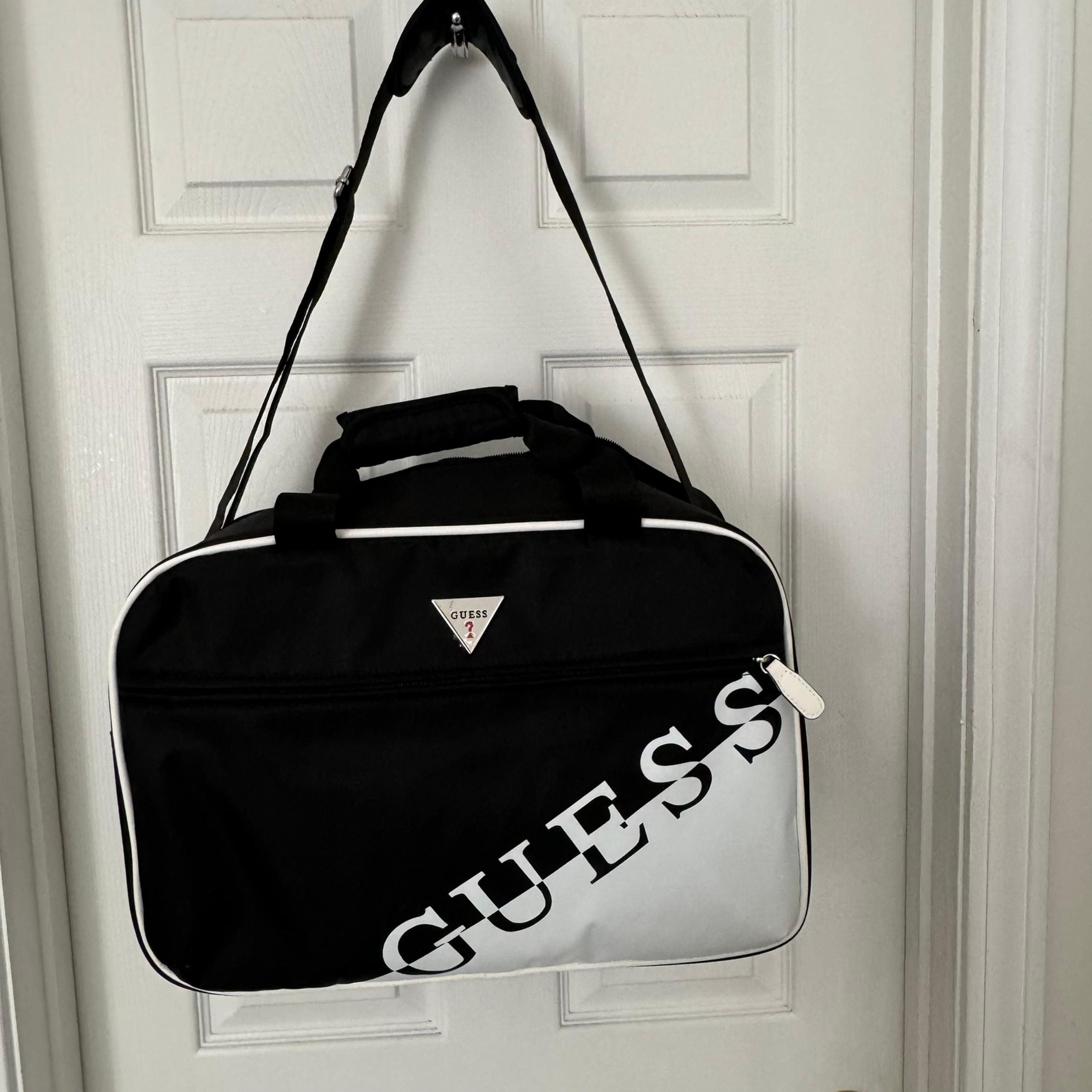 Guess sport/travel tote
