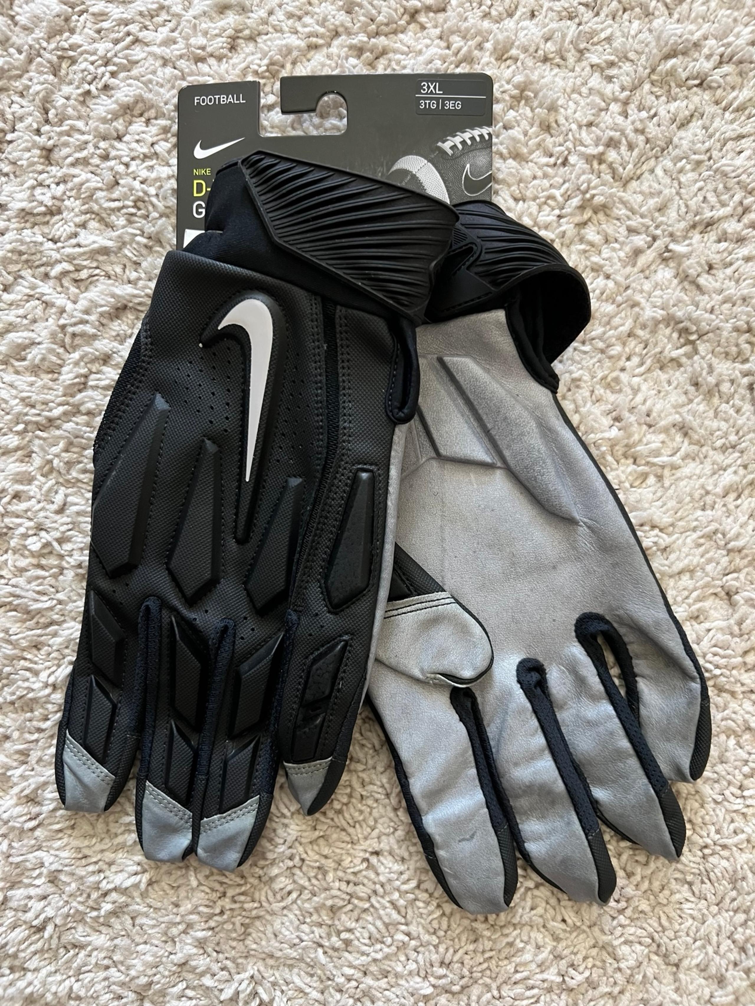Nike D-Tackle 6.0 NFL Lineman Football Gloves Black Gray