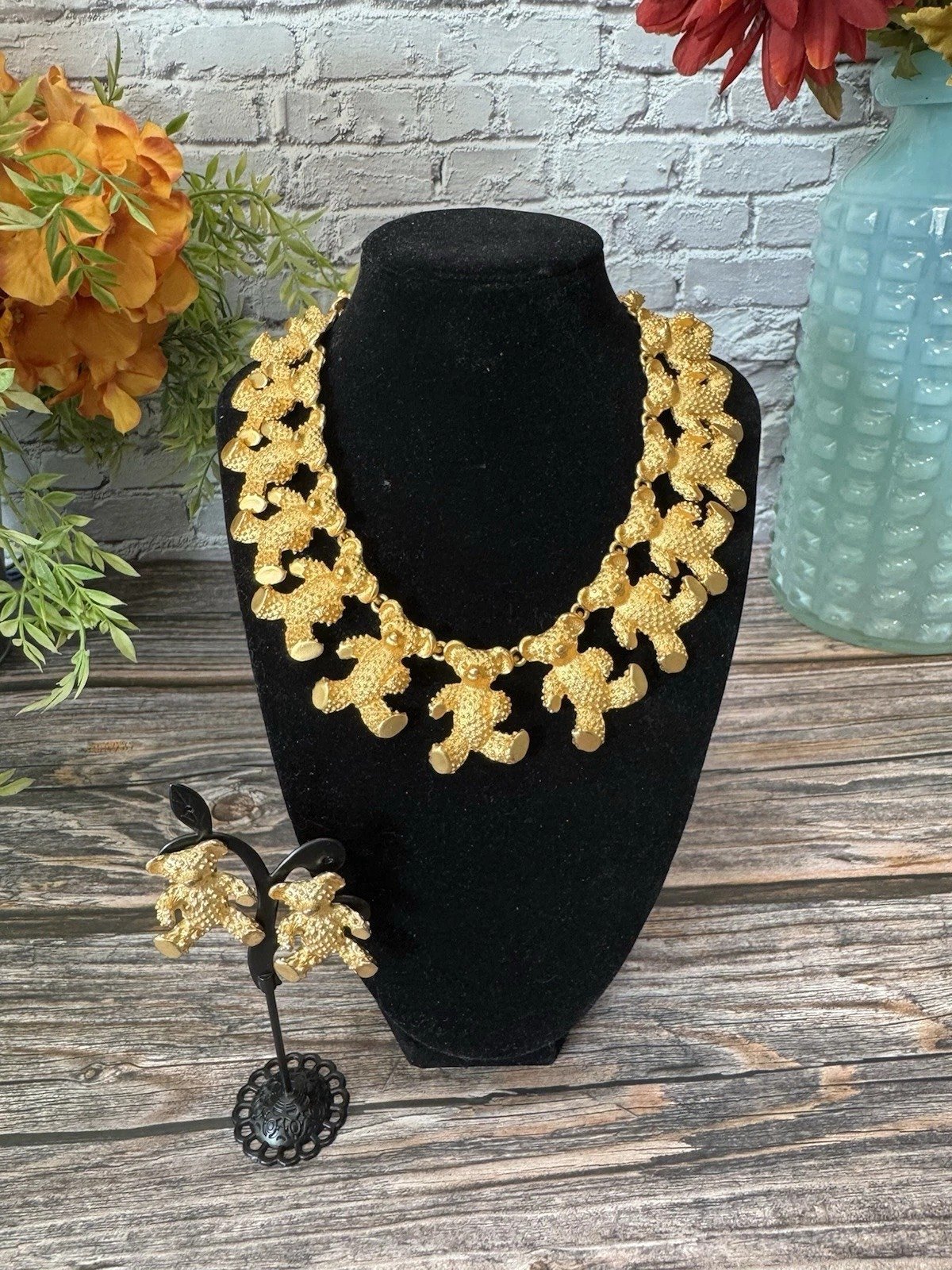 Vintage 1980's Judith Woracek Mullen Chunky Gold Bear Necklace/Earrings ITM711