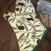 Lot of Olives linens table dressing outfit