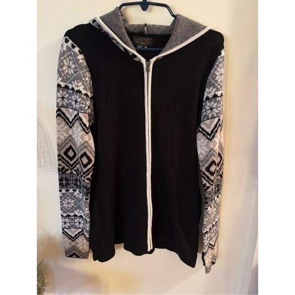 Icelandic Design Full Zip Sweater