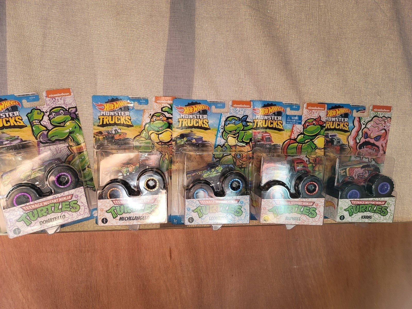 Hot weheels ninja turtles monster truck