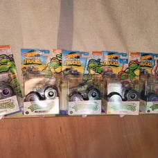 Hot weheels ninja turtles monster truck