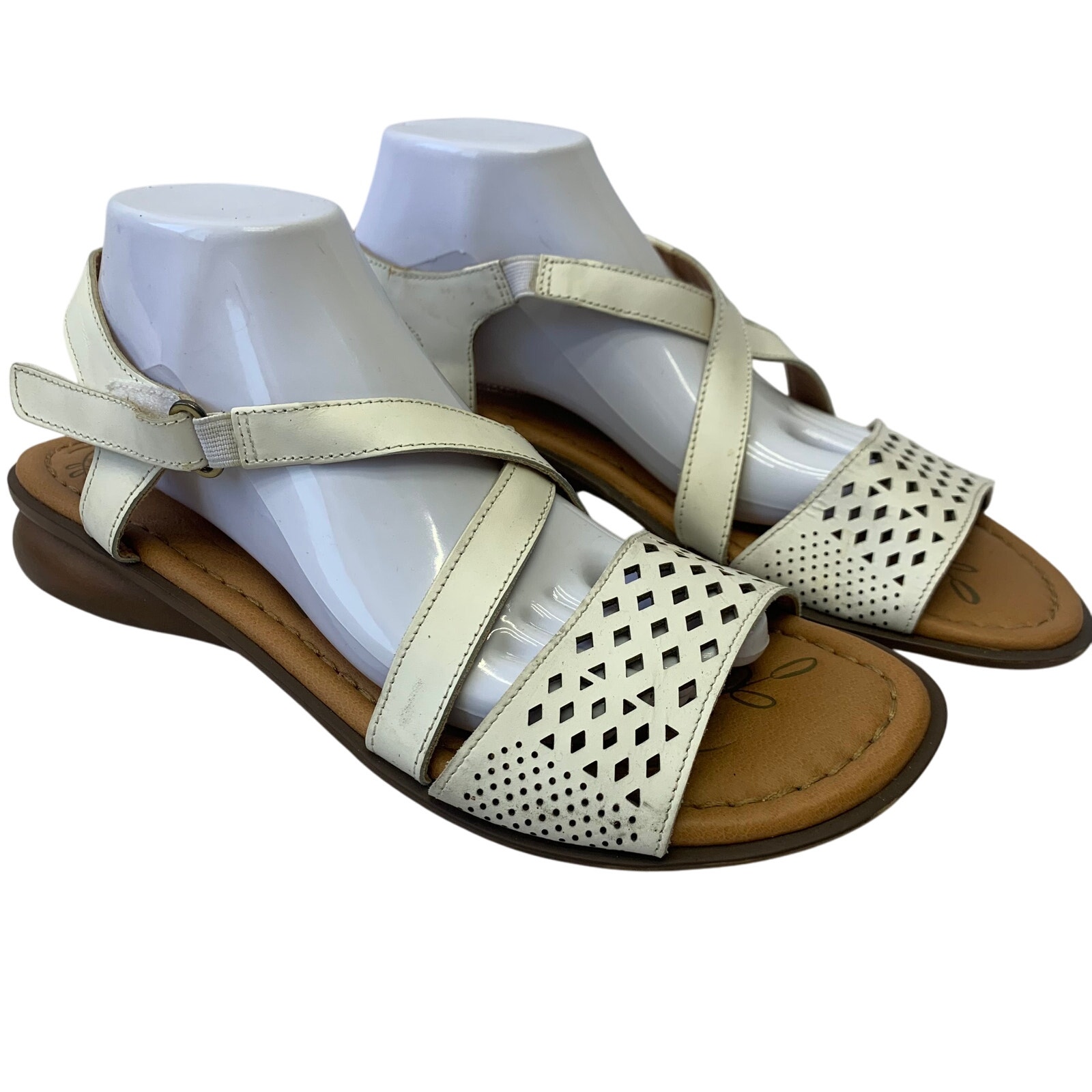 Naturalizer Soul Womens 11 Narrow Janessa White Leather Strappy Flat Sandals