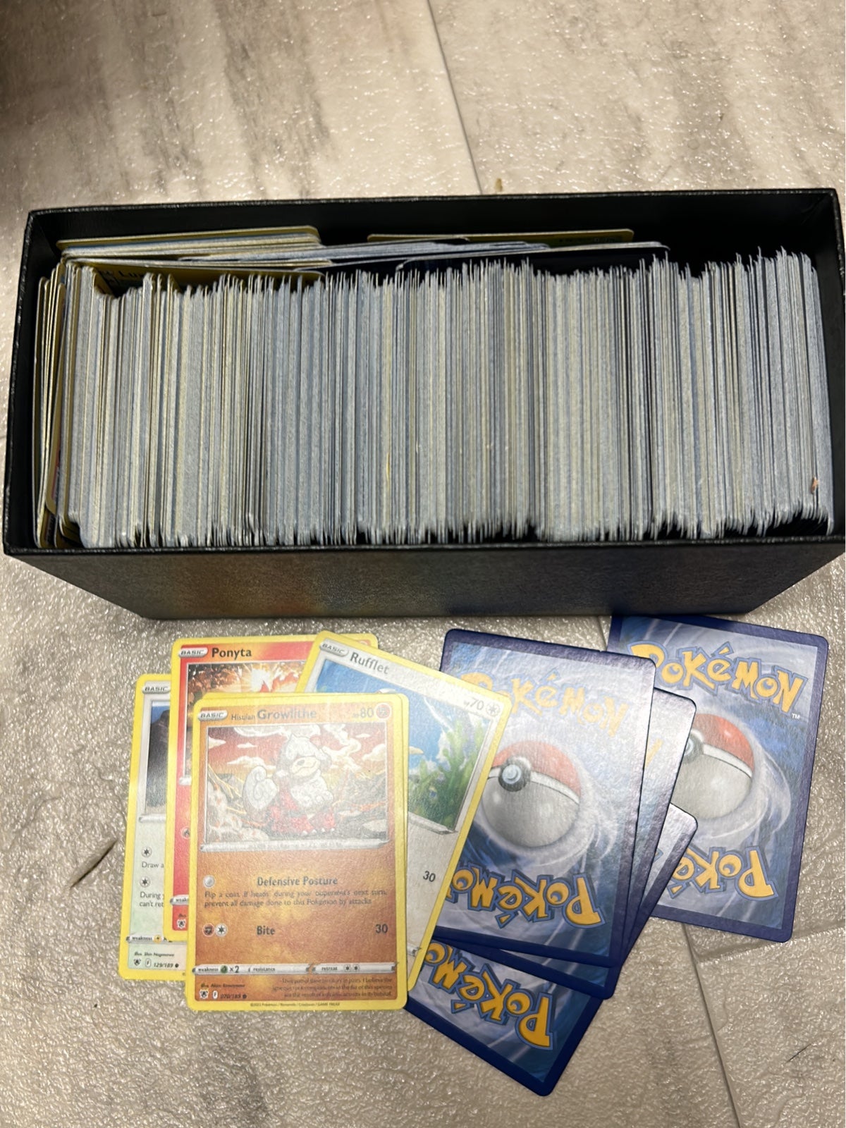 Pokémon 600 plus used good