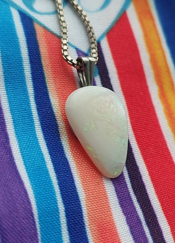 2 carat opal necklace