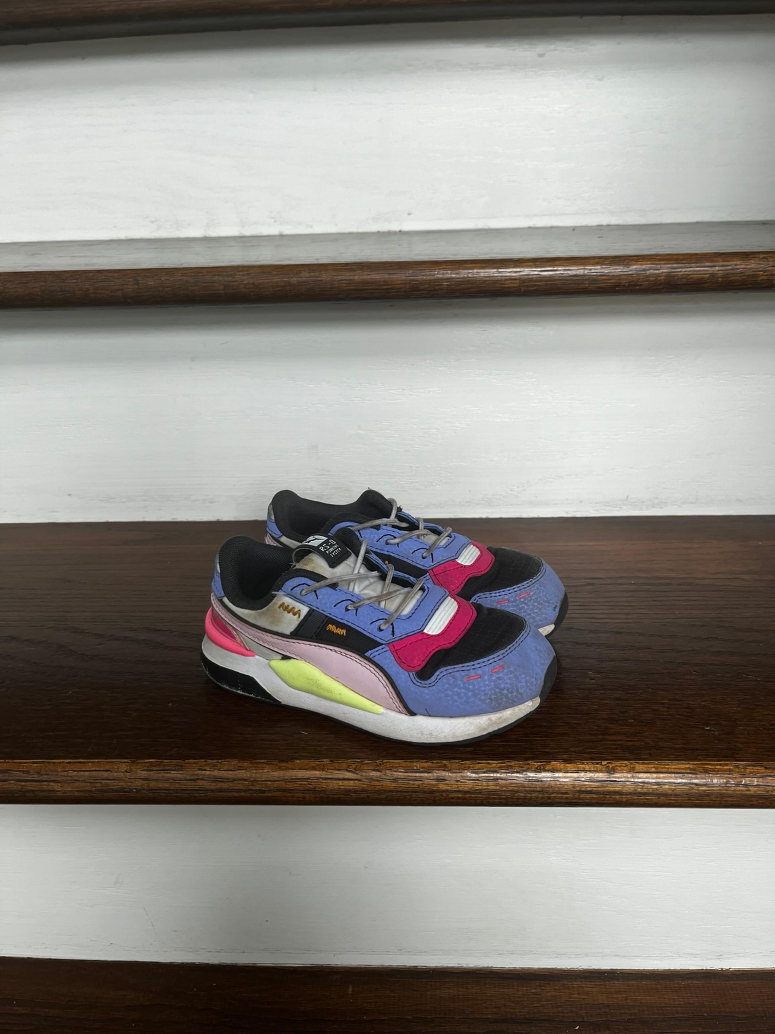 Toddler Girls Puma Tennis Shoes size 10.
