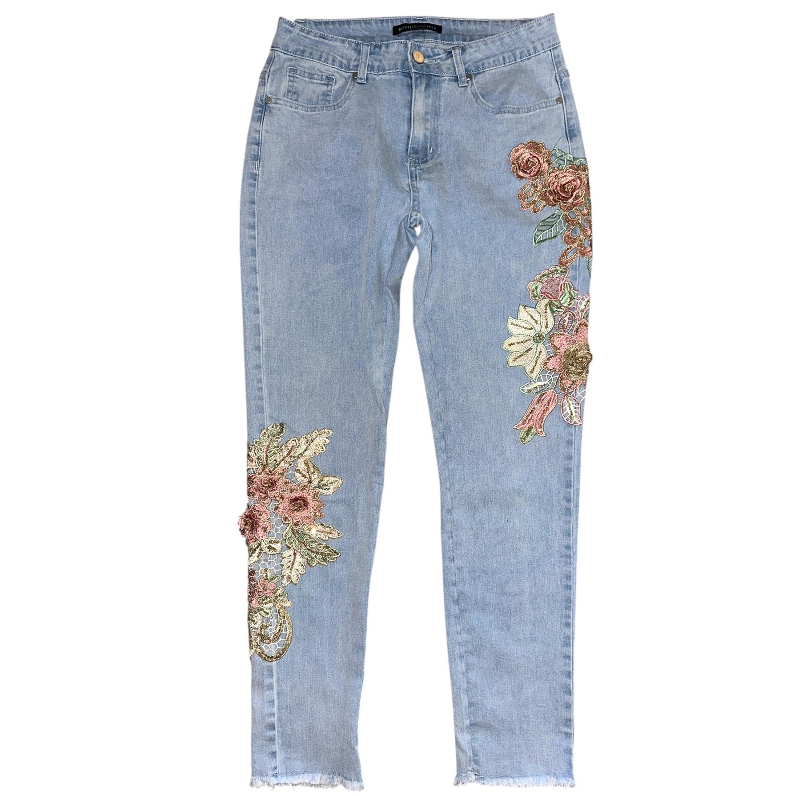 A8 Boston Proper Floral Embroidered Jeans Frayed Hem Light Wash Denim Size 6