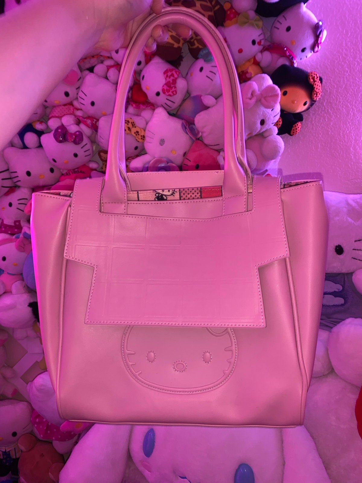 Pink hello kitty leather women’s purse