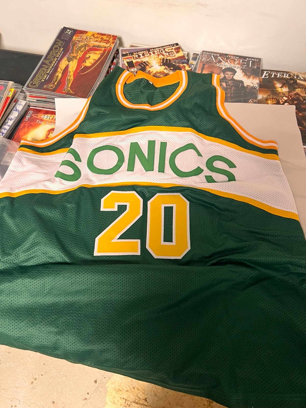 Custom signed Gary Payton jersey COA