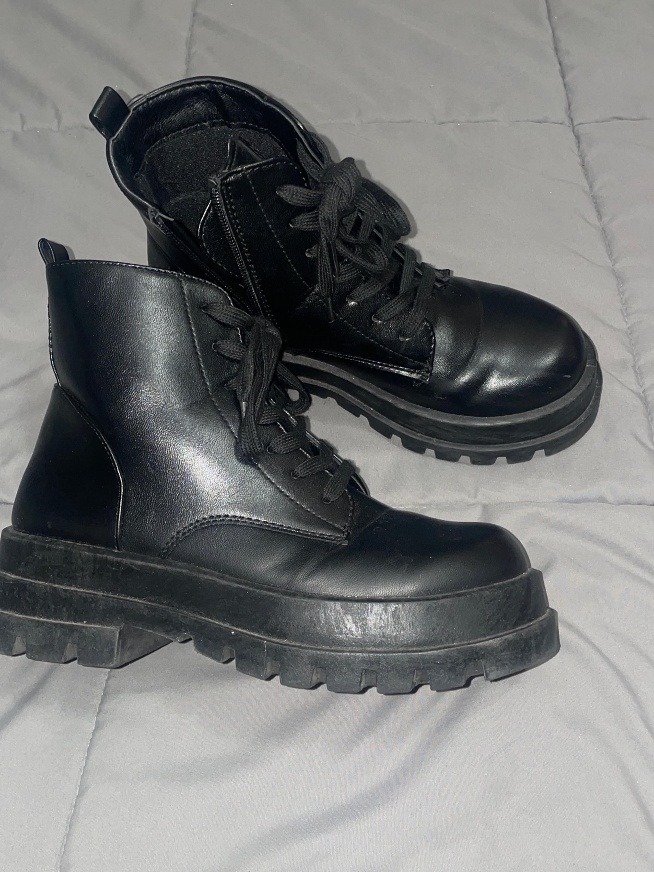 Dr Martens look a likes - combat boots