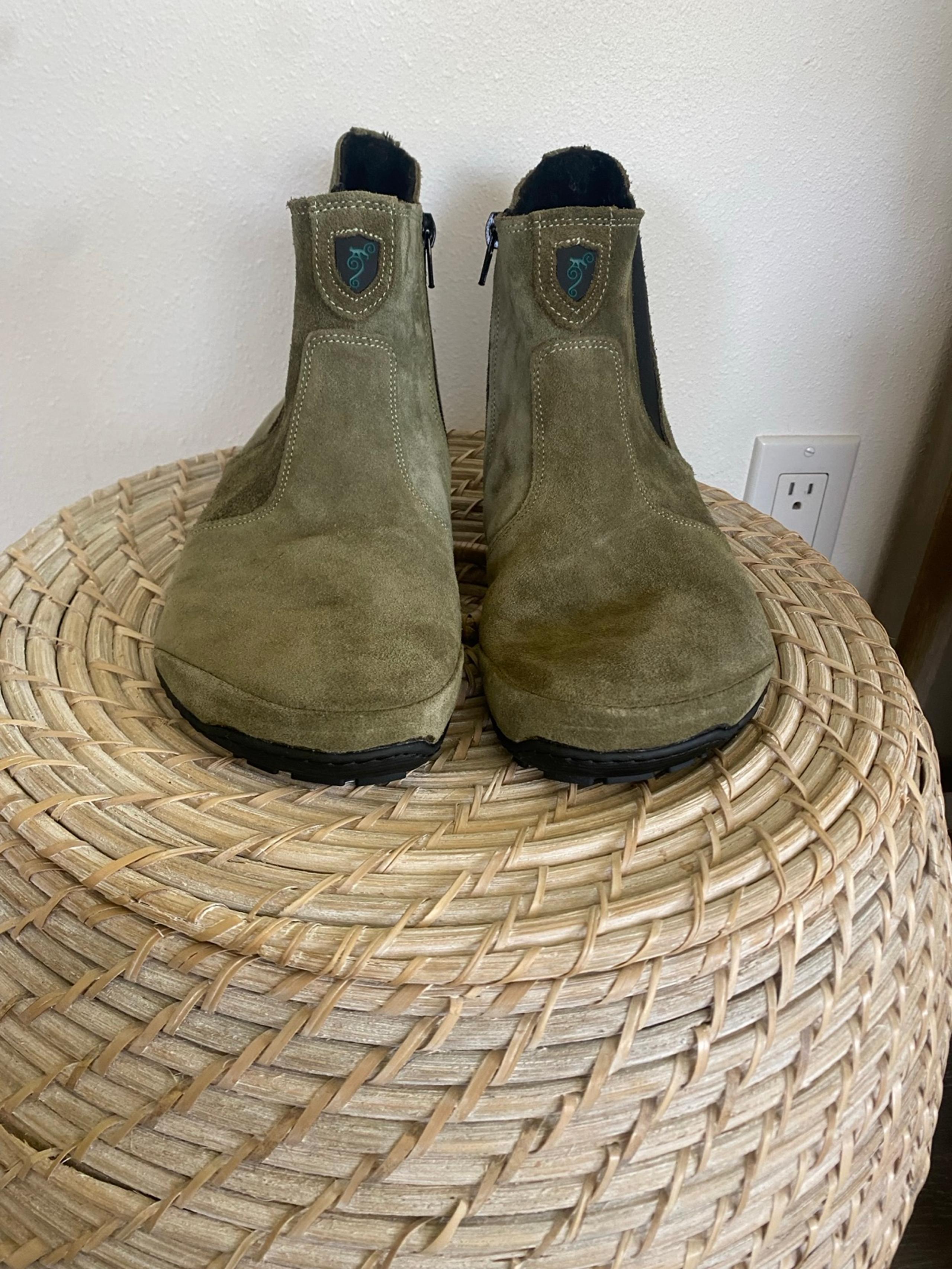 Leather boots