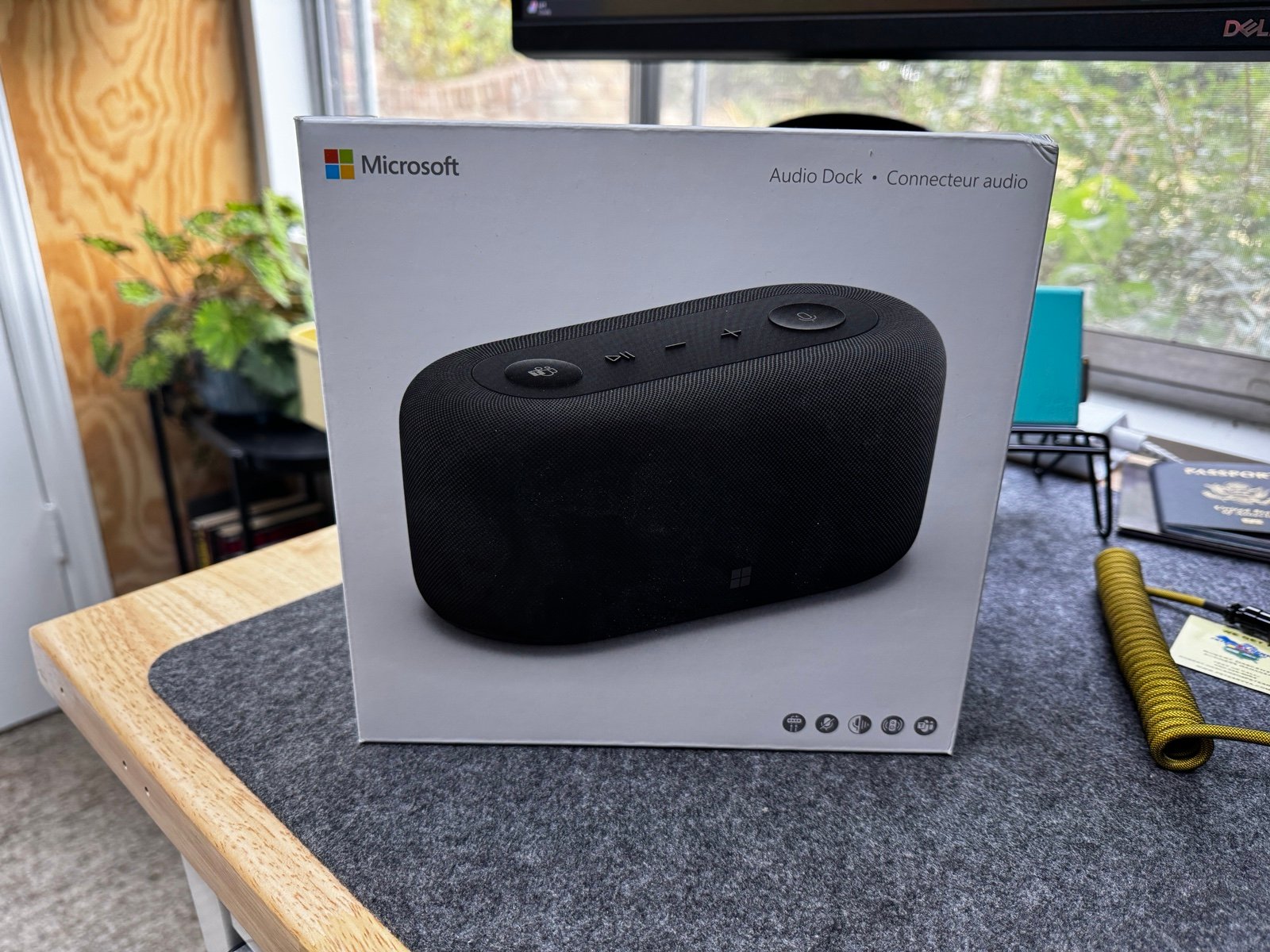 Microsoft Audio Dock - Teams Certified, HDMI 2.0, USB-A/C, audio speaker phone