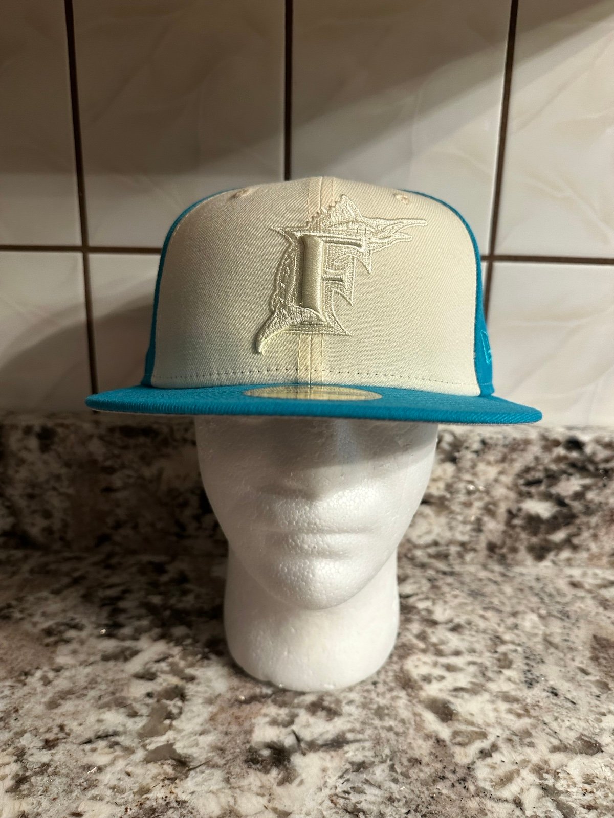 Miami Marlins 2 TONE 59FIFTY Fitted Cap - Sz 7 3/8