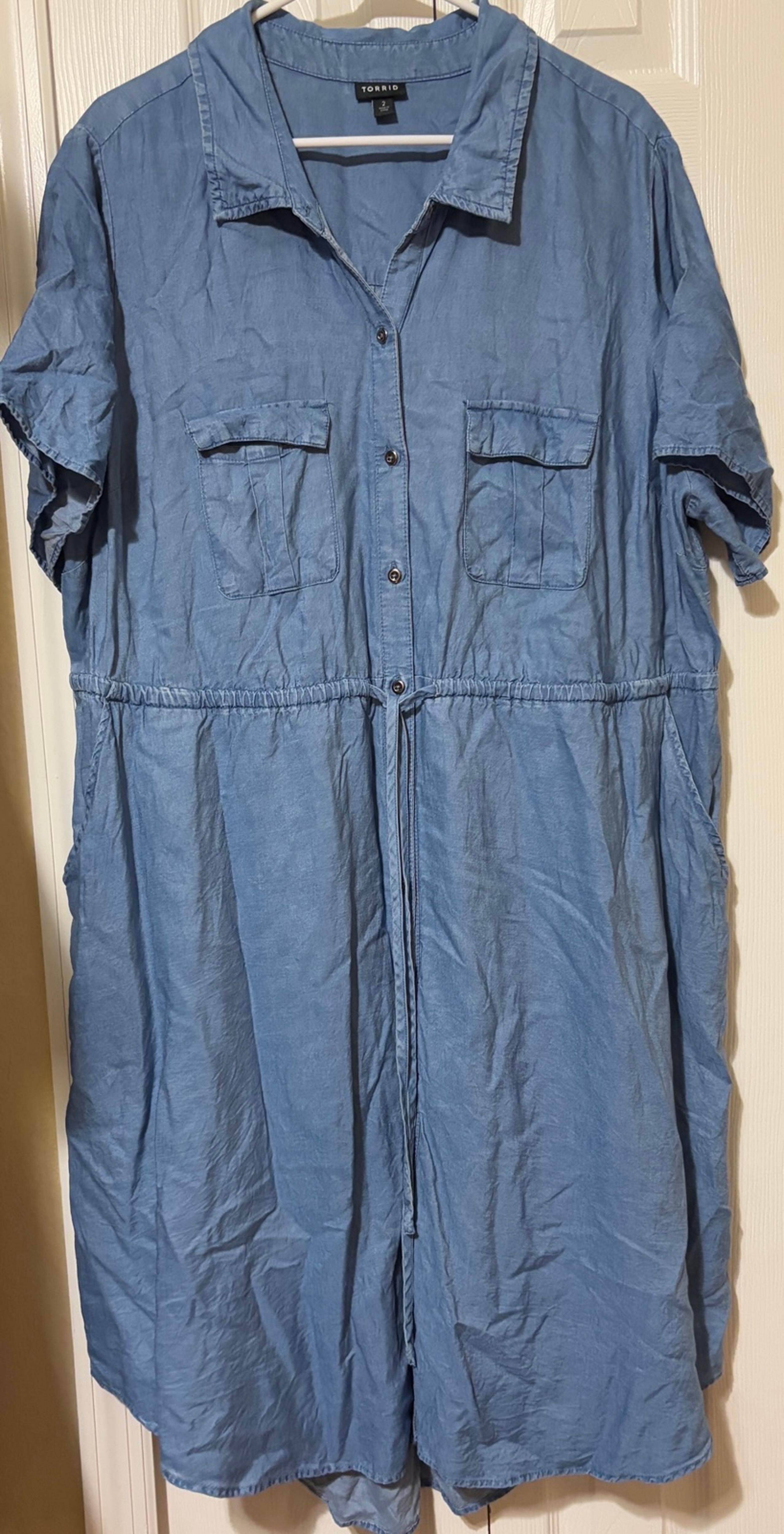 Torrid Women’s XXL (2) Blue Chambray Button Front Drawstring Shirt Midi Dress