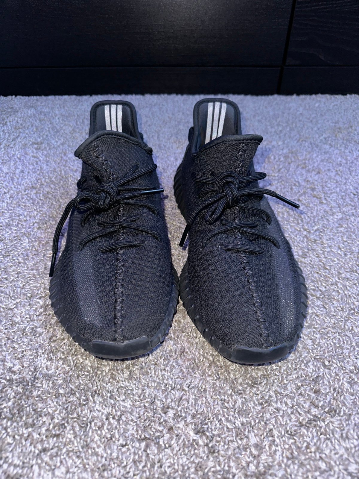Yeezy 350 v2 onyx