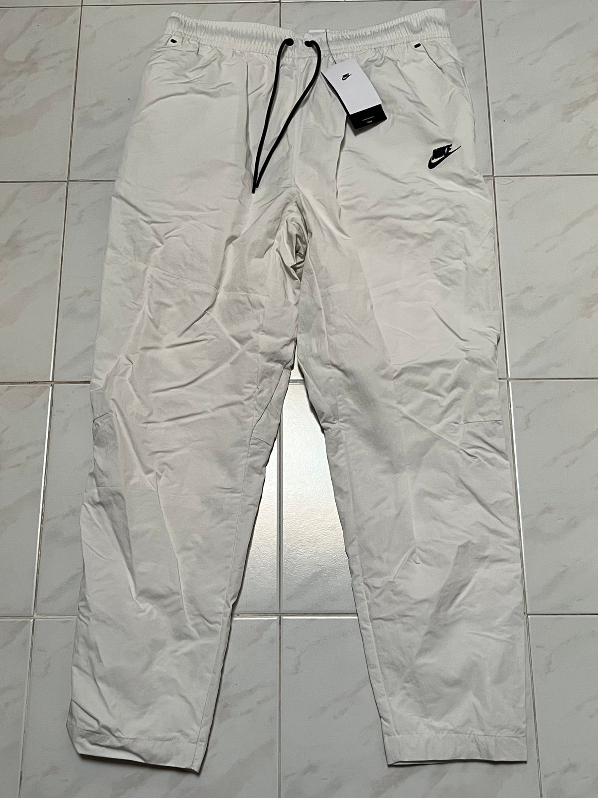 Nike Sportswear Essentials Men lined Commuter Pants XLT Repel white New