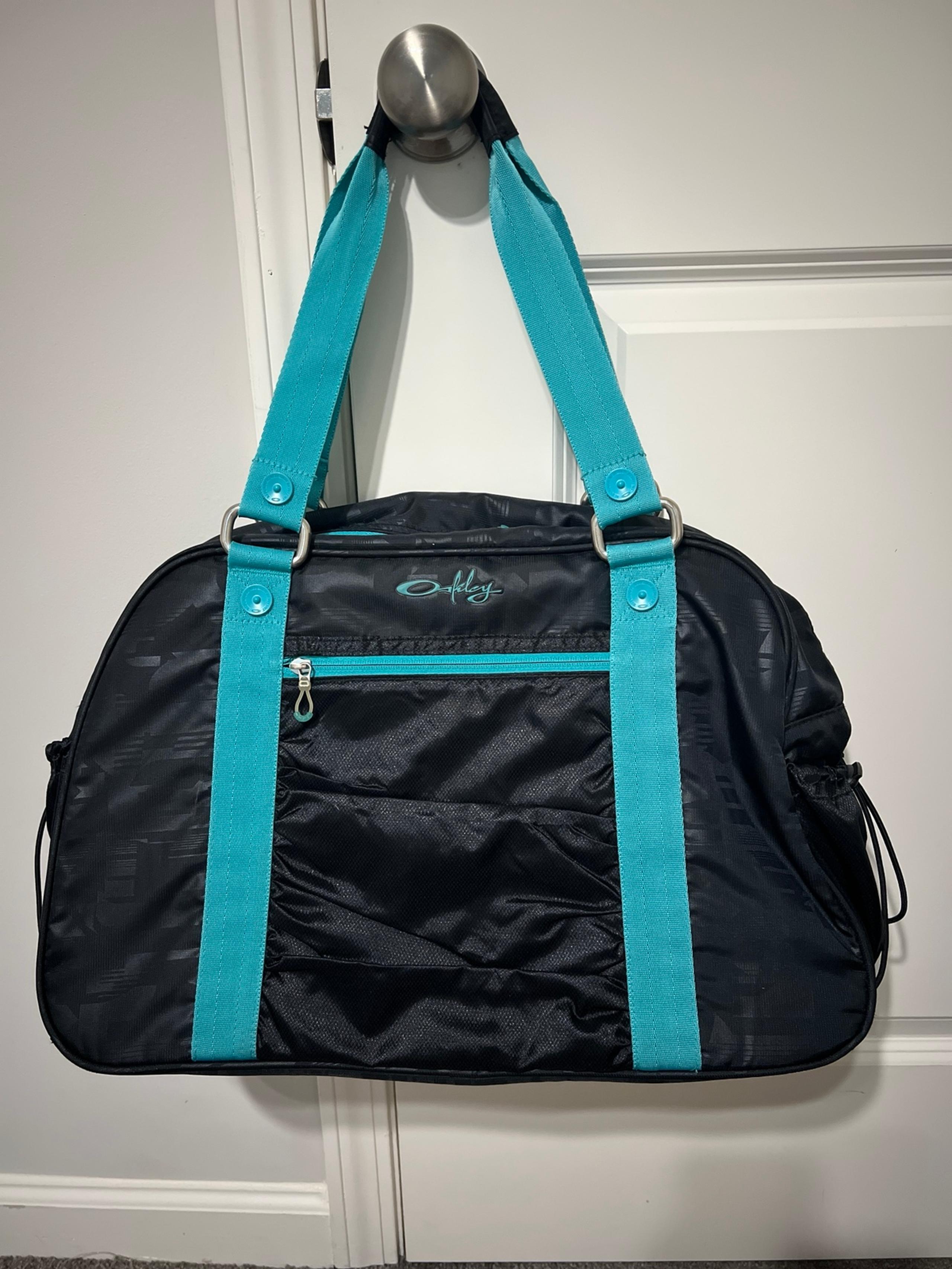 Oakley gym duffle bag