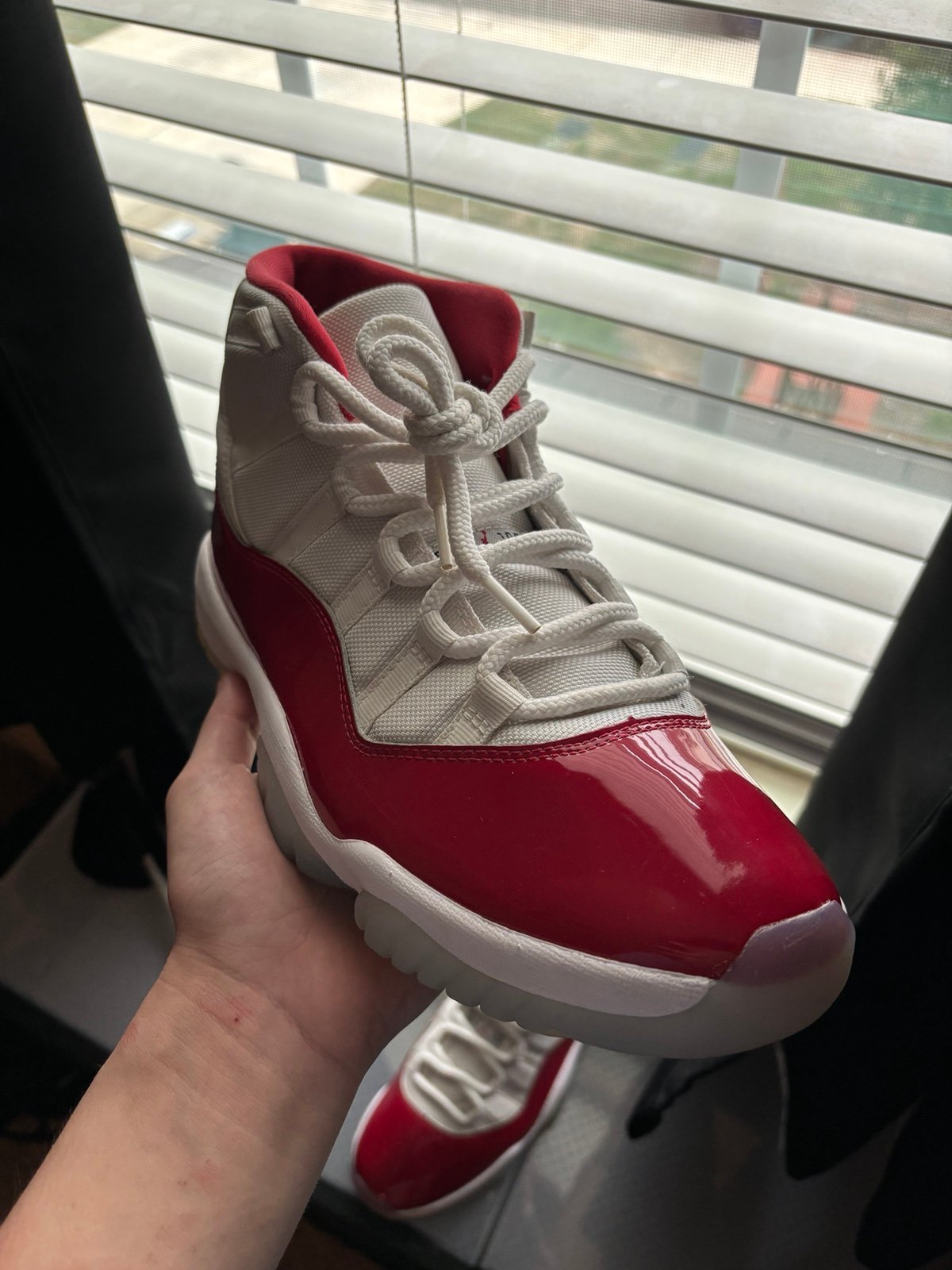 Jordan 11 cherry