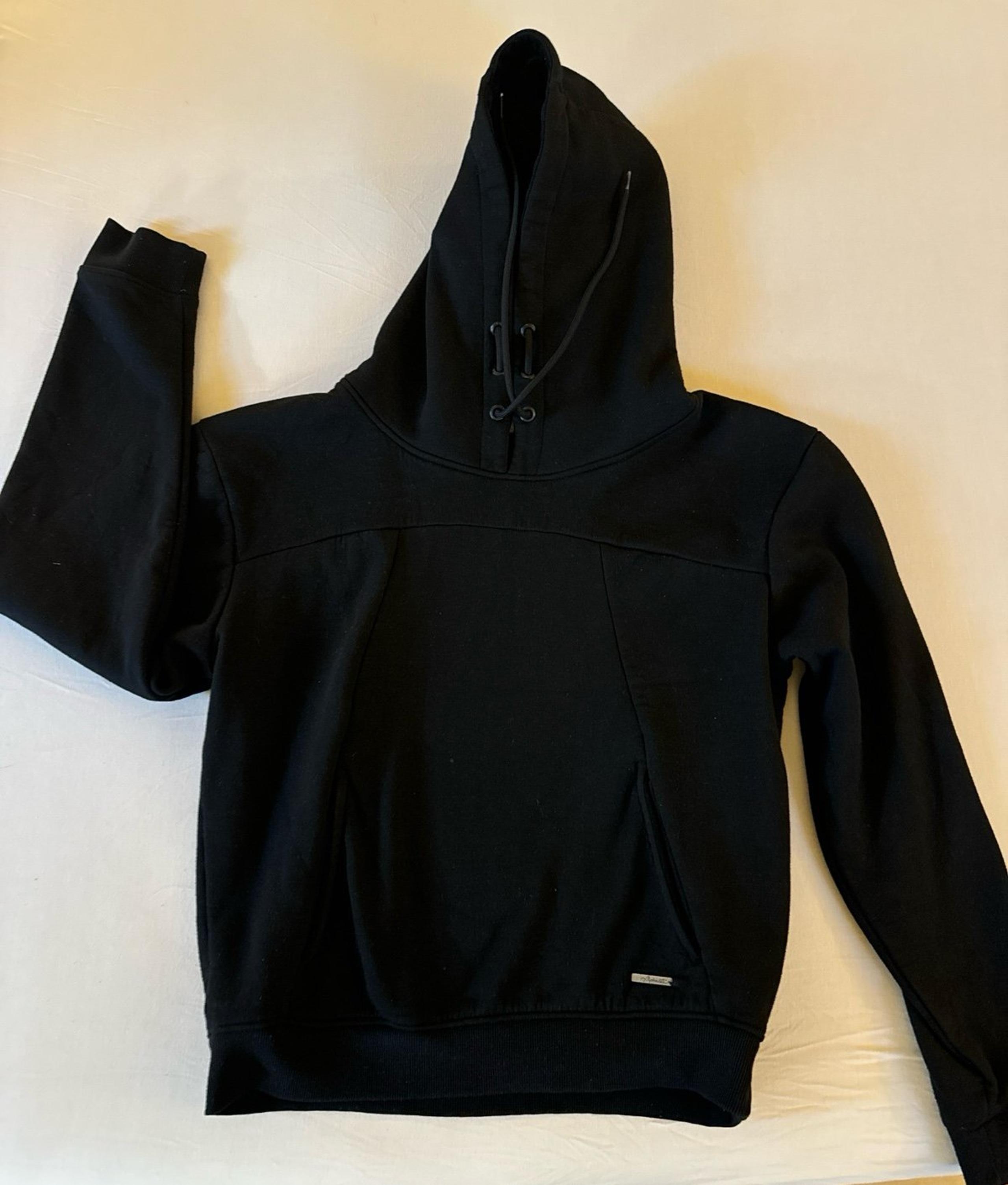 Alphalete sweatshirt