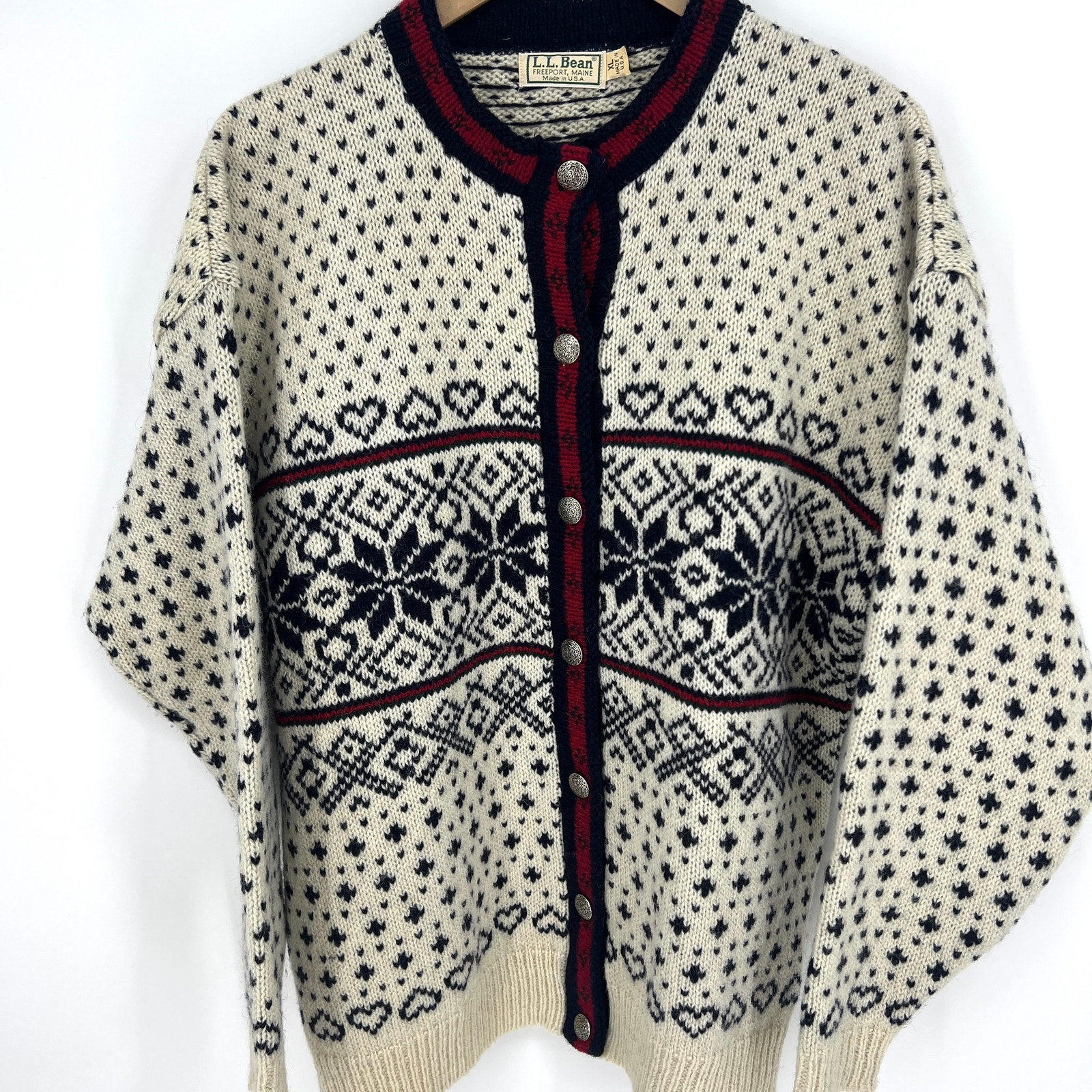 Vintage L. L. Bean U.S.A. Wool Fair Isle Snowflake Sweater Embellished Button XL